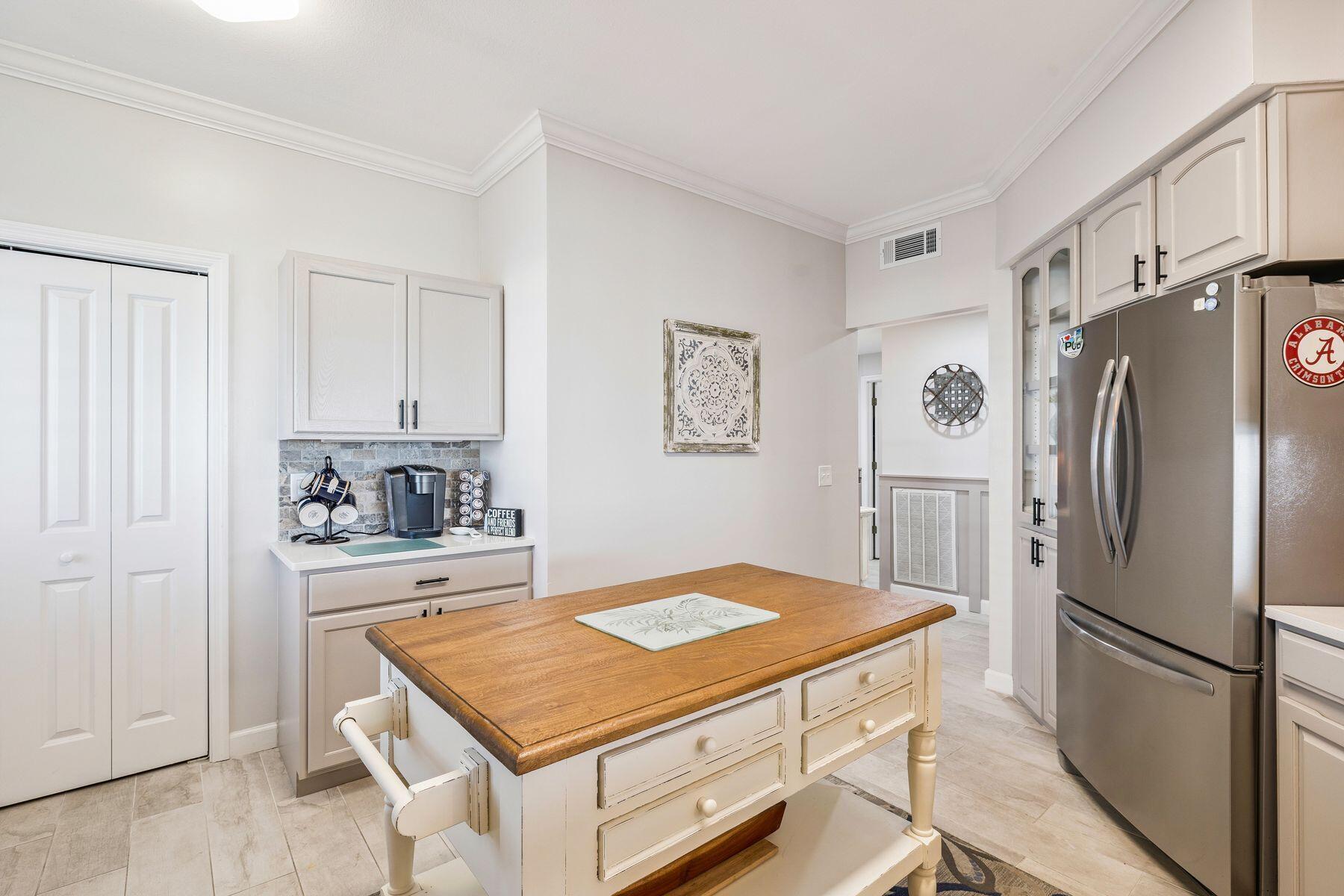Grande Surf Club Condo - Residential