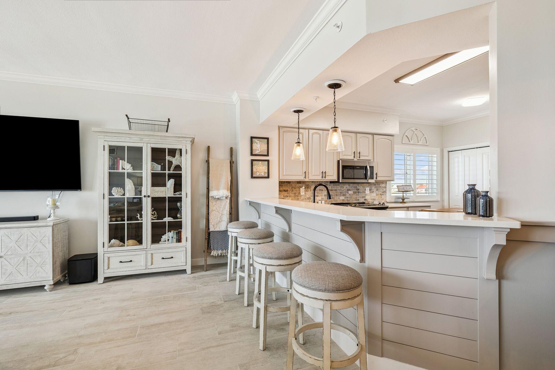 Grande Surf Club Condo - Residential