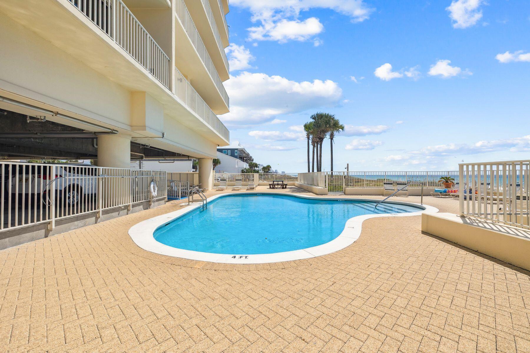 Grande Surf Club Condo - Residential