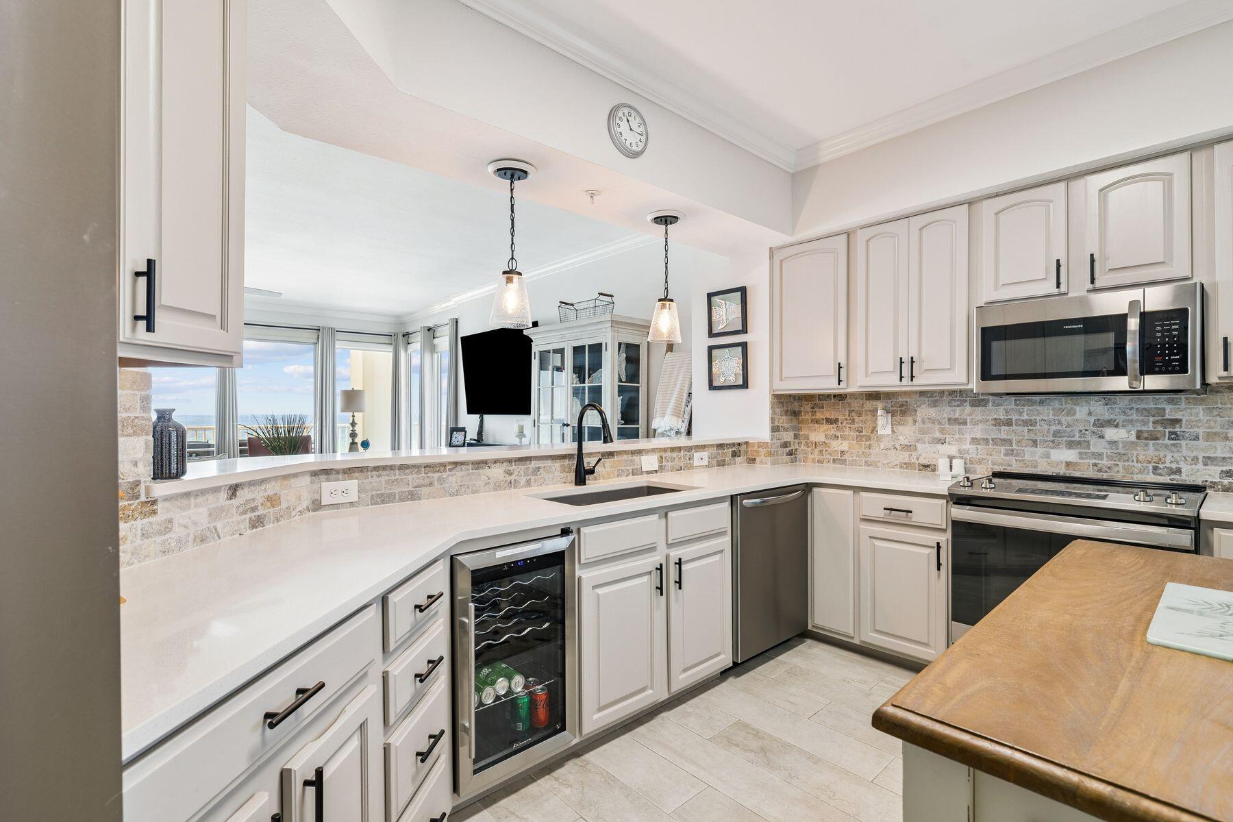 Grande Surf Club Condo - Residential