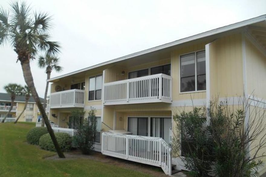 Awesome Beach Getaway... This 1 Bd / 1 Ba unit at Sandpiper Cove has fresh paint, new carpet & new appliances will be installed. Sandpiper Cove is a gated community featuring on site restaurant, full service marina, 5 pools, tennis courts, beach service, cabana with snack bar & much more. Unit just needs furnishings for a great rental or 2nd home. Don't miss out on this great opportunity. Fannie Mae HomePath Property.