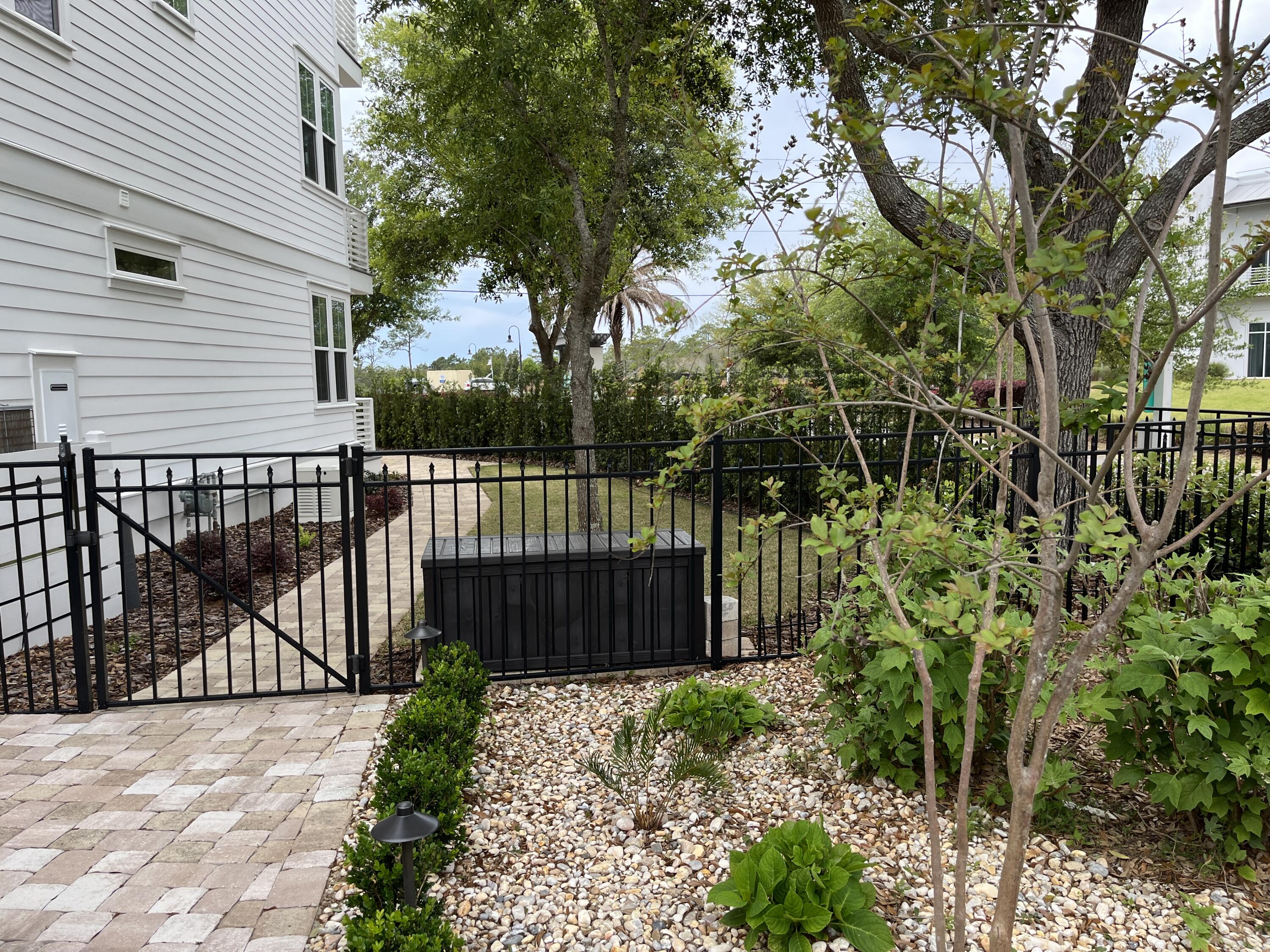 HIGHLAND PARKS - Residential