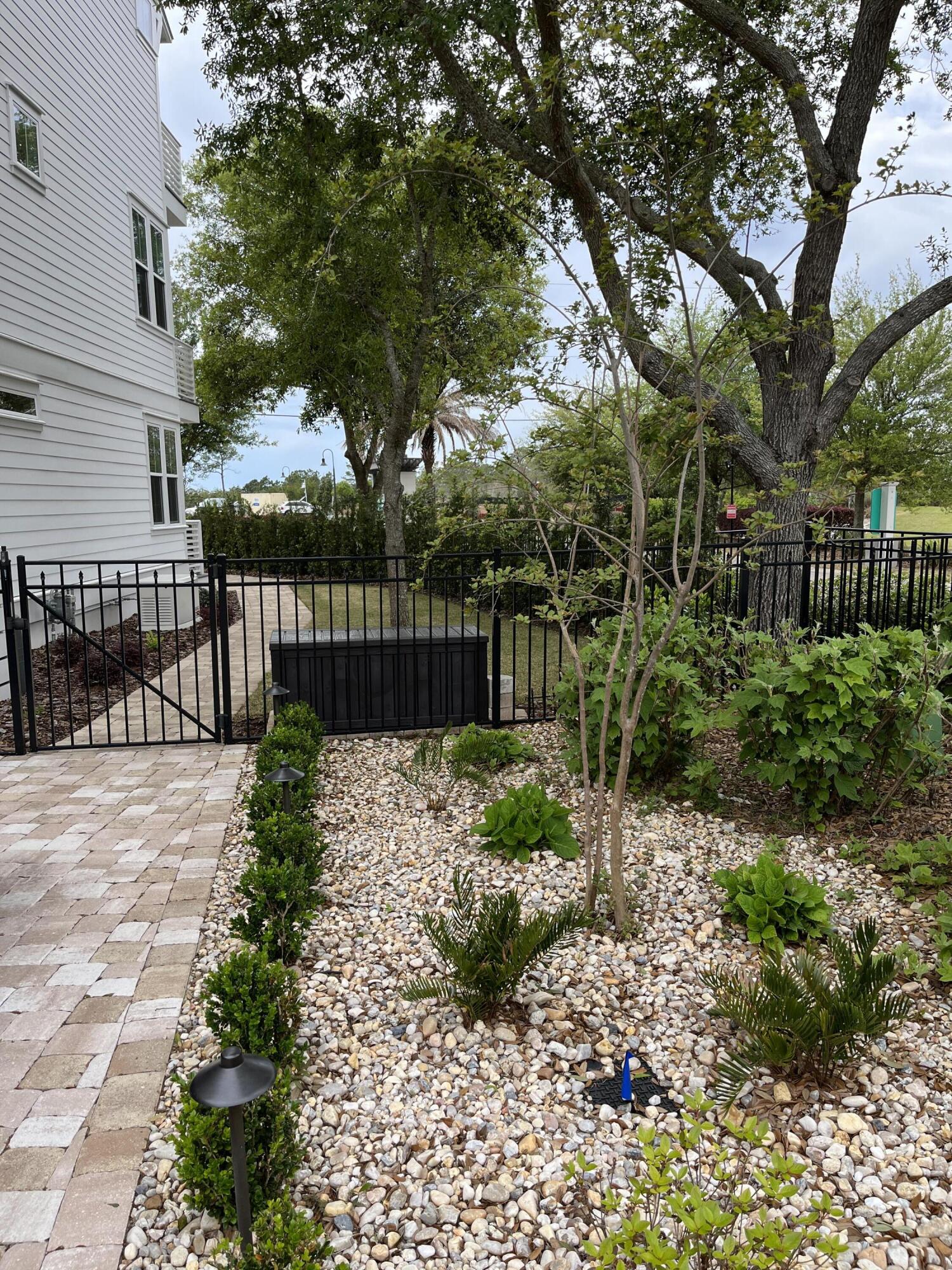 HIGHLAND PARKS - Residential
