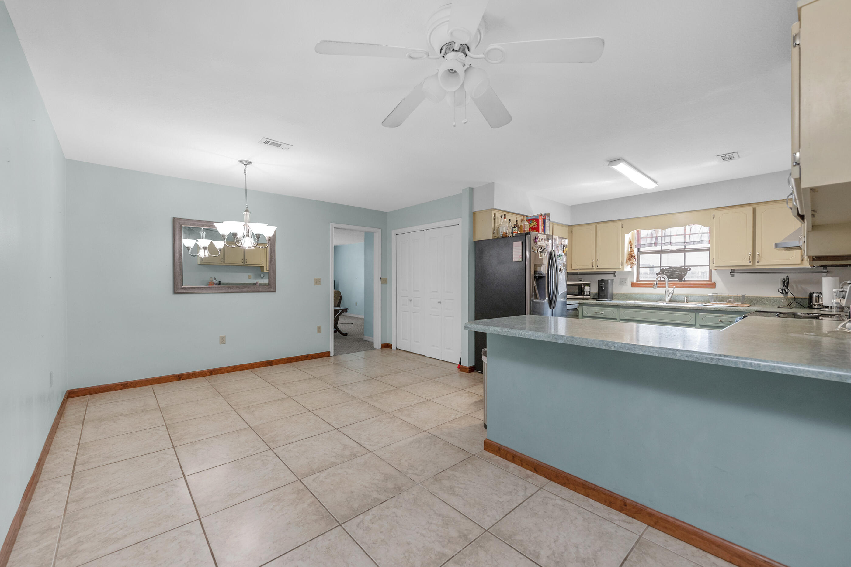 COUNTRYVIEW ESTATES 1ST ADDN - Residential