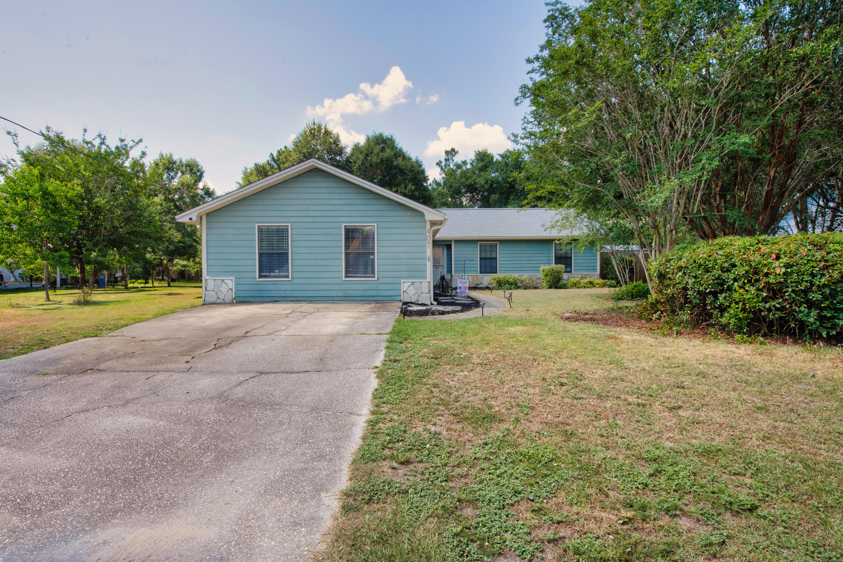 COUNTRYVIEW ESTATES 1ST ADDN - Residential