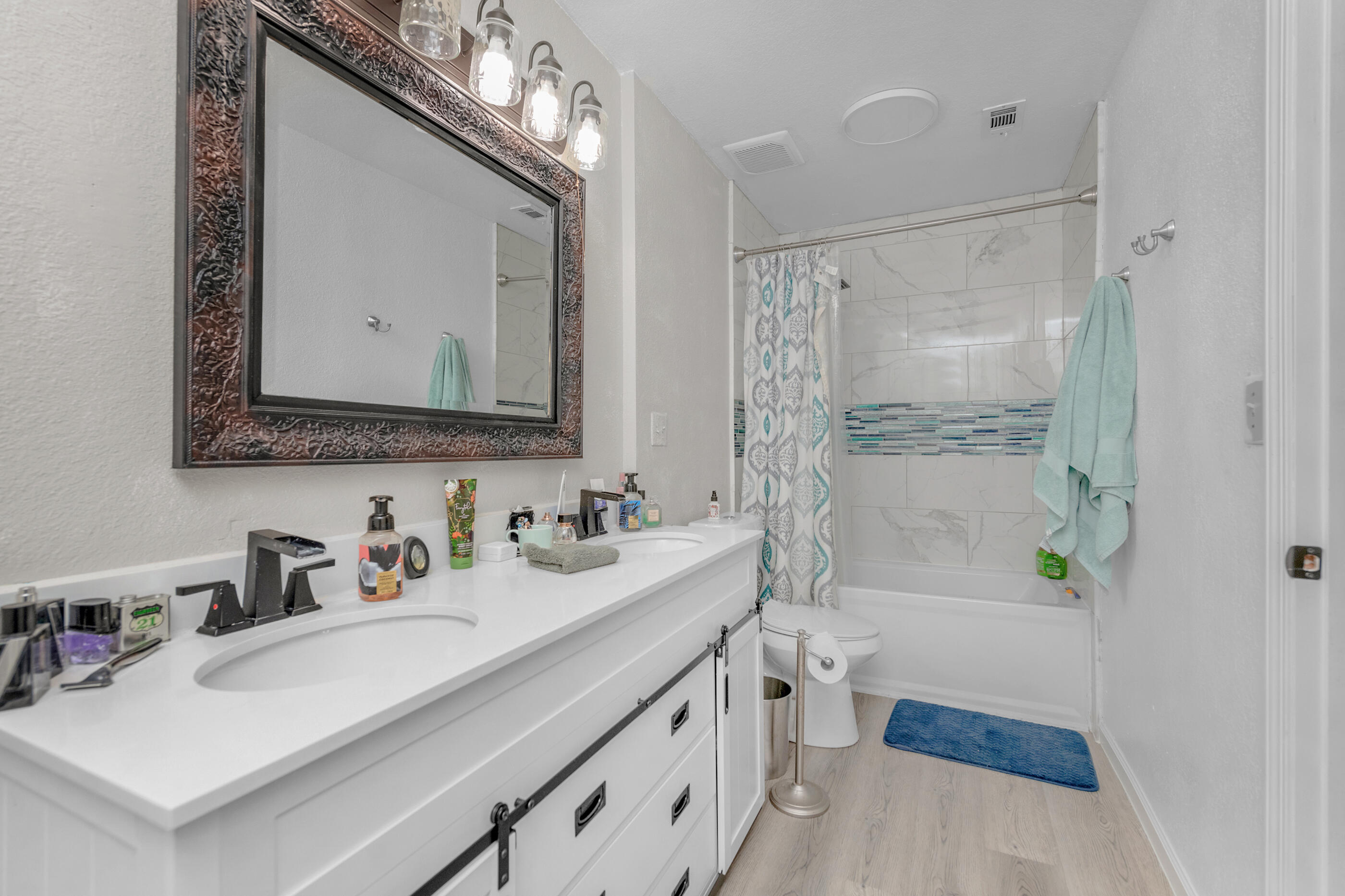 COUNTRYVIEW ESTATES 1ST ADDN - Residential