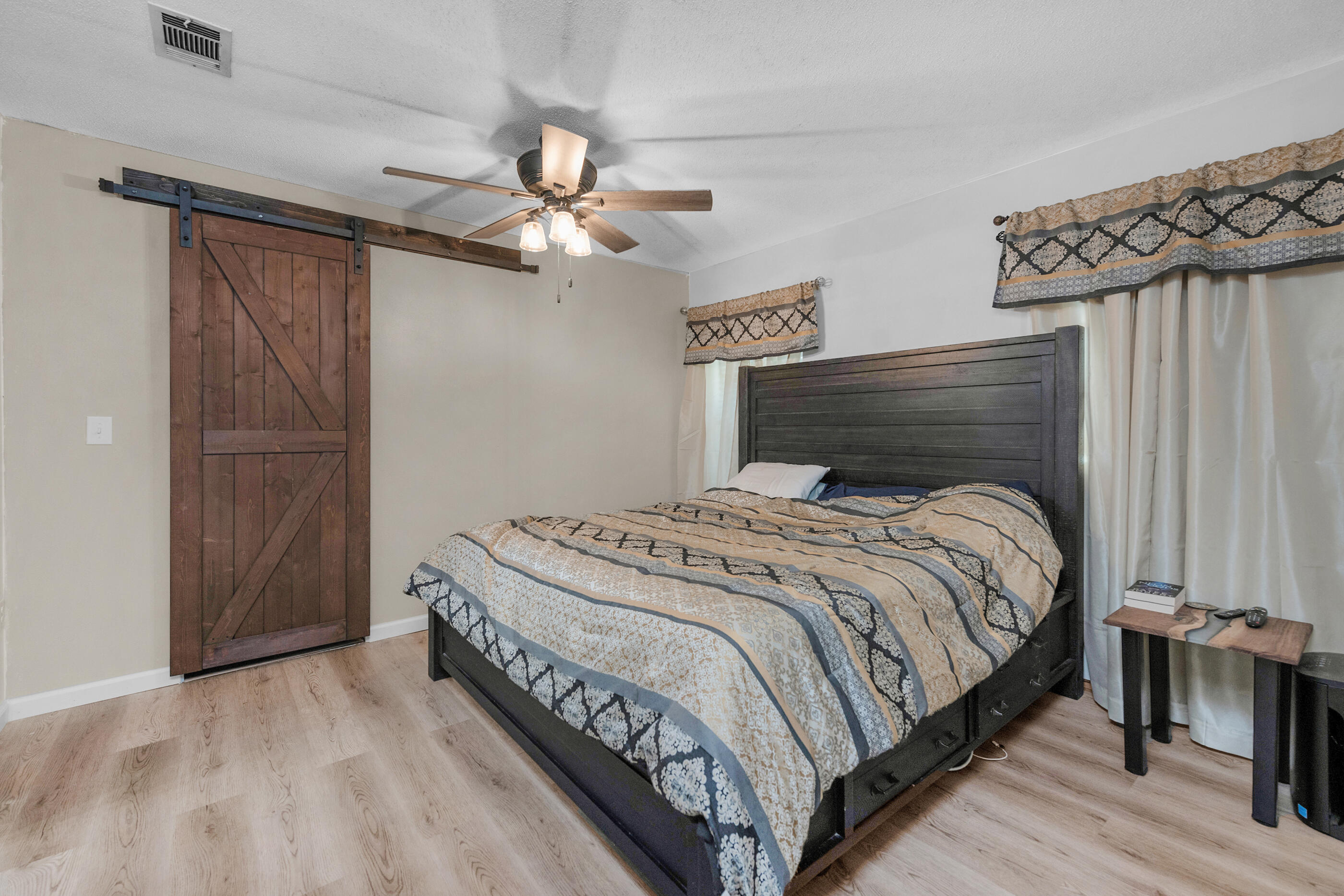 COUNTRYVIEW ESTATES 1ST ADDN - Residential