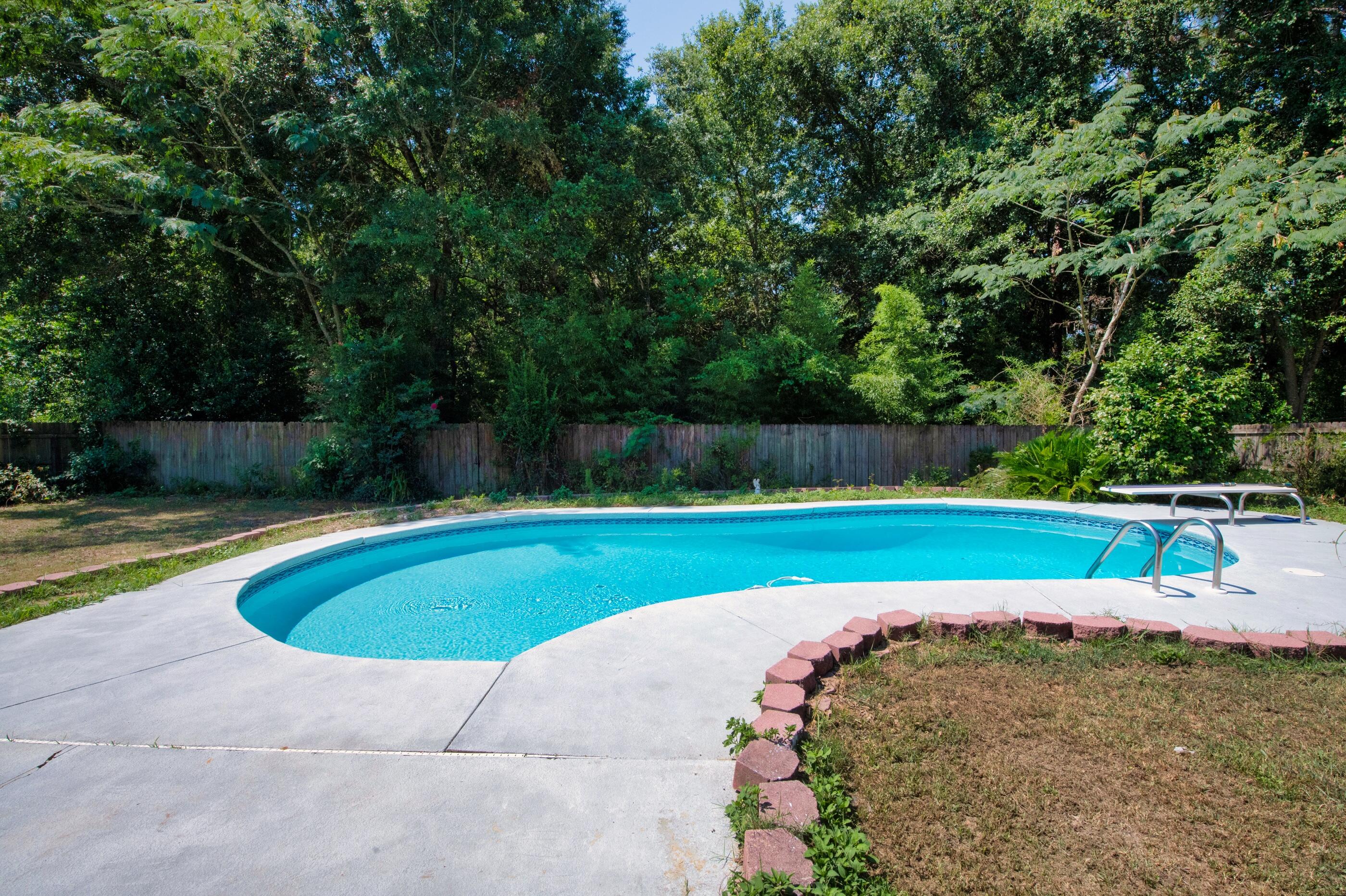 COUNTRYVIEW ESTATES 1ST ADDN - Residential