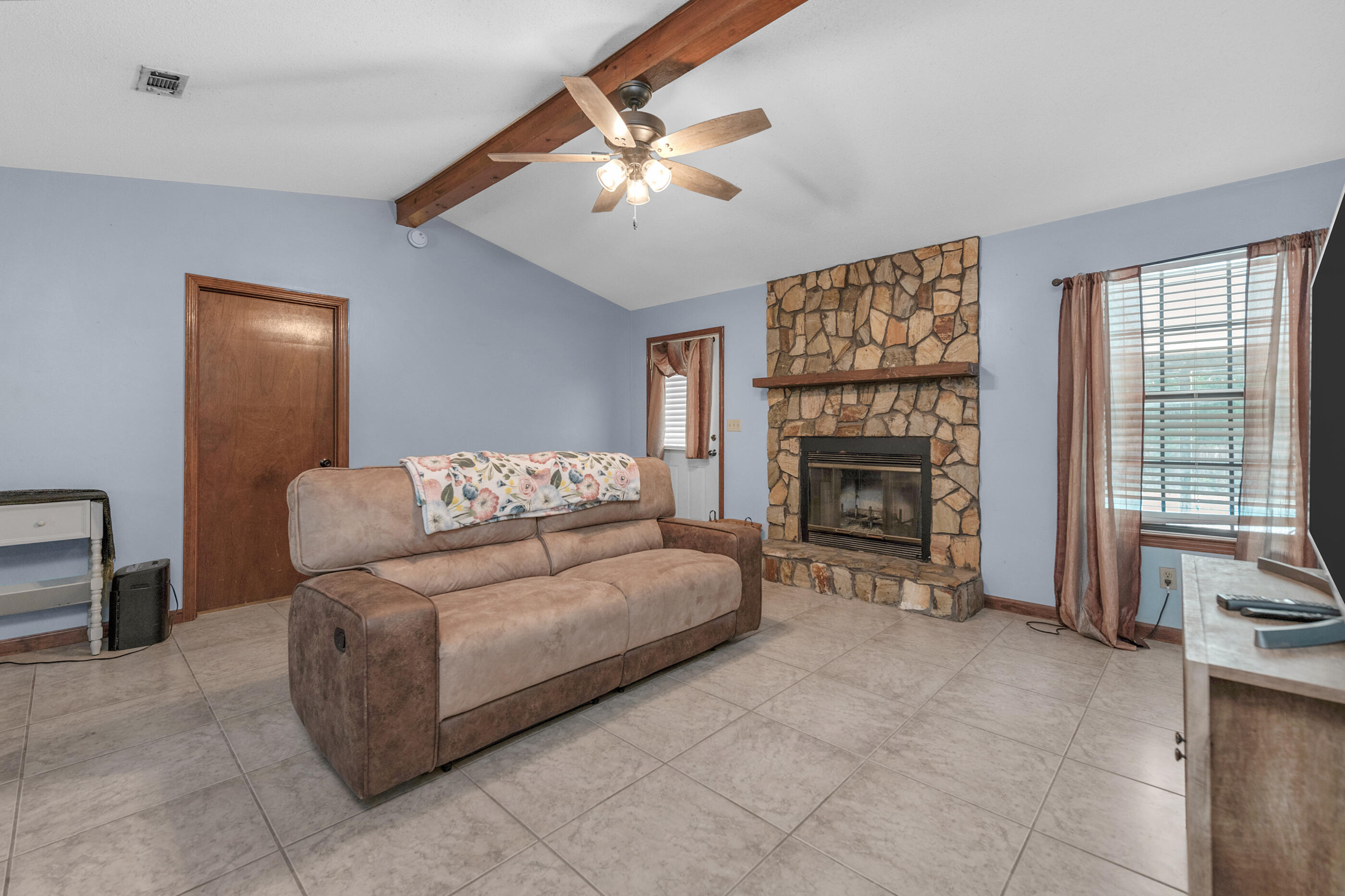 COUNTRYVIEW ESTATES 1ST ADDN - Residential