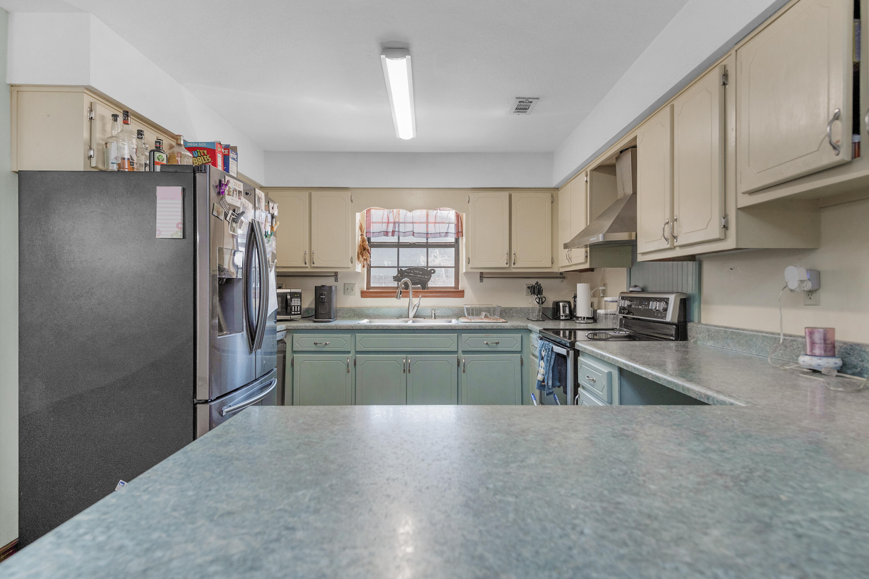 COUNTRYVIEW ESTATES 1ST ADDN - Residential