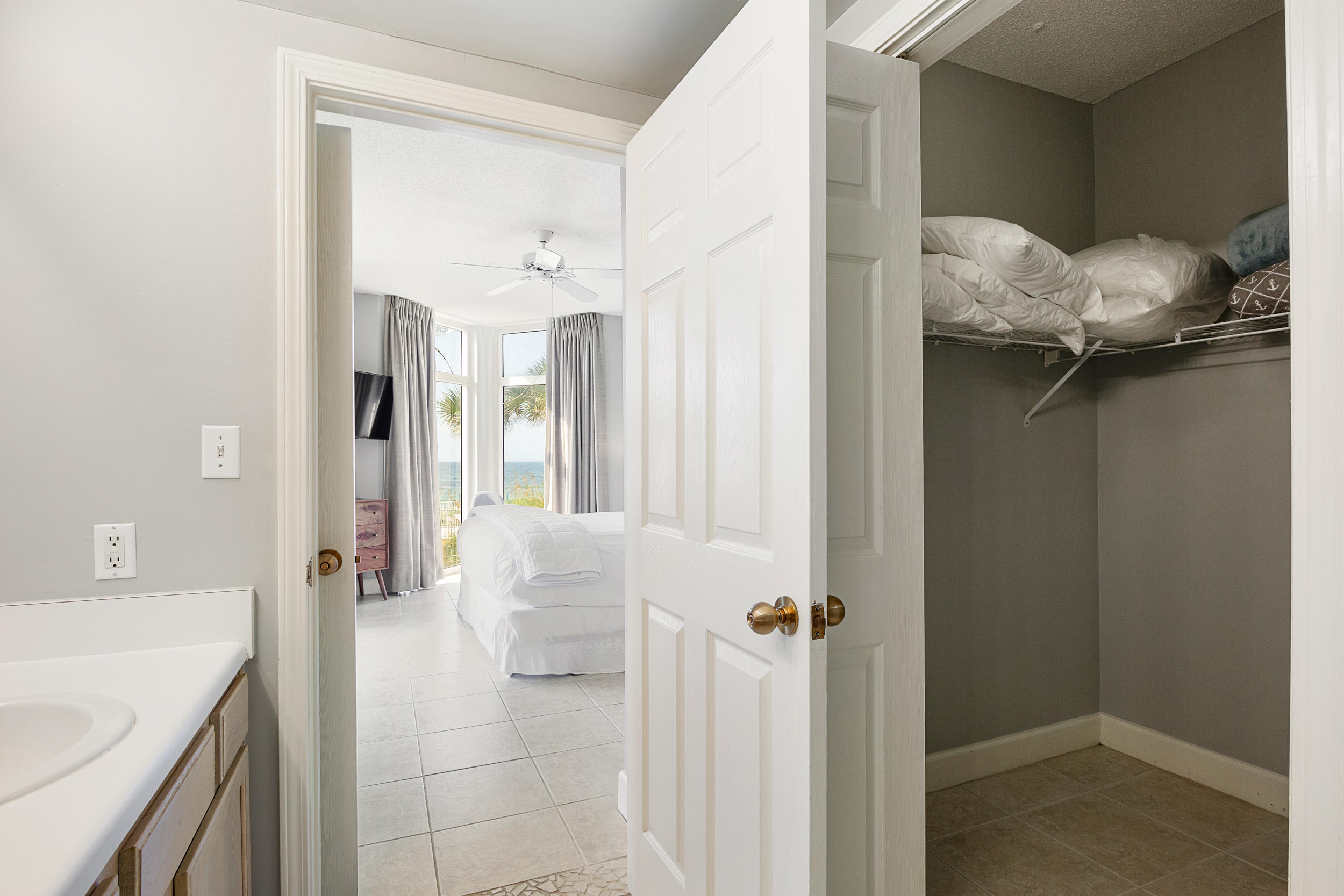 JADE EAST TOWERS CONDO - Residential