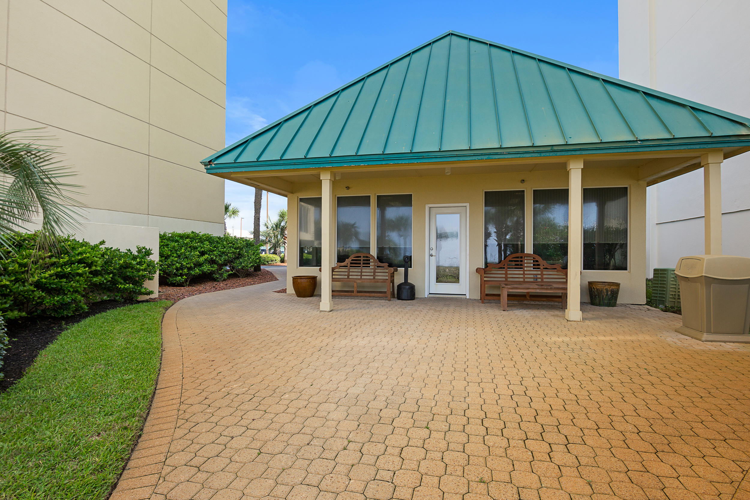 JADE EAST TOWERS CONDO - Residential