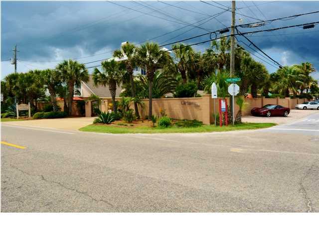 NO RECORDED SUBDIVISION - Land