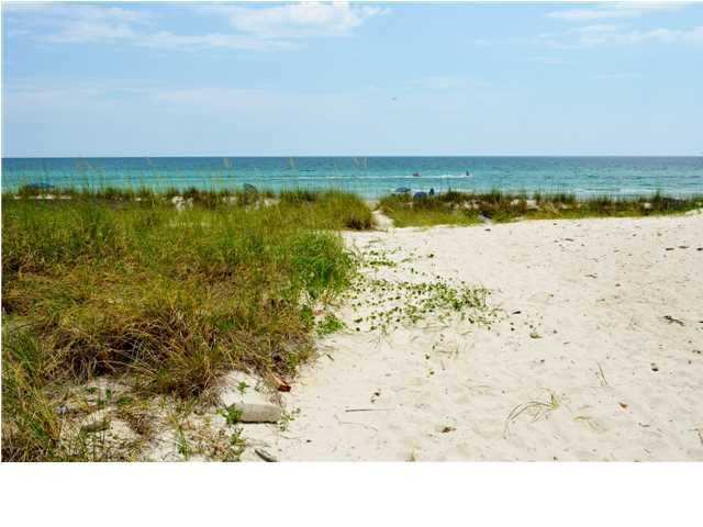 NO RECORDED SUBDIVISION - Land