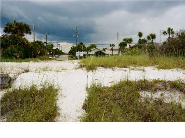 NO RECORDED SUBDIVISION - Land