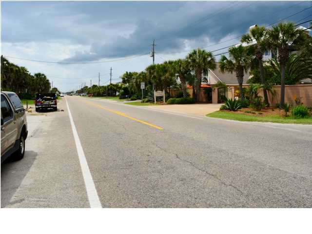 NO RECORDED SUBDIVISION - Land