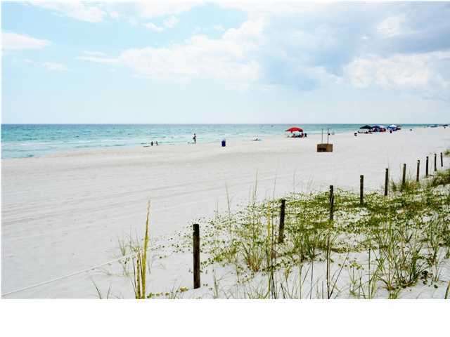 NO RECORDED SUBDIVISION - Land