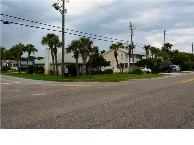 NO RECORDED SUBDIVISION - Land