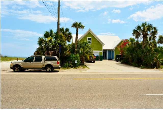 NO RECORDED SUBDIVISION - Land