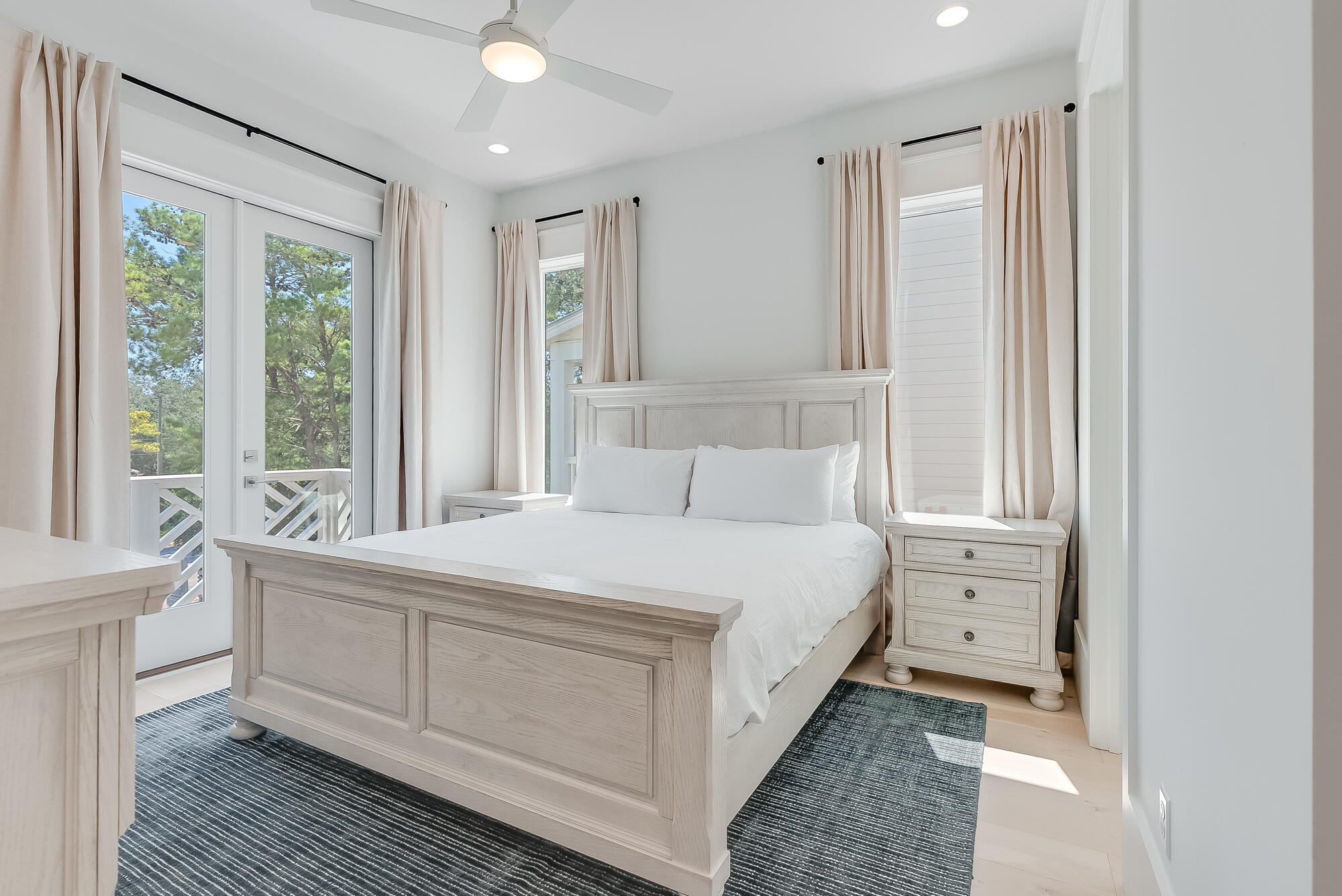 EASTERN LAKE S/D - Residential