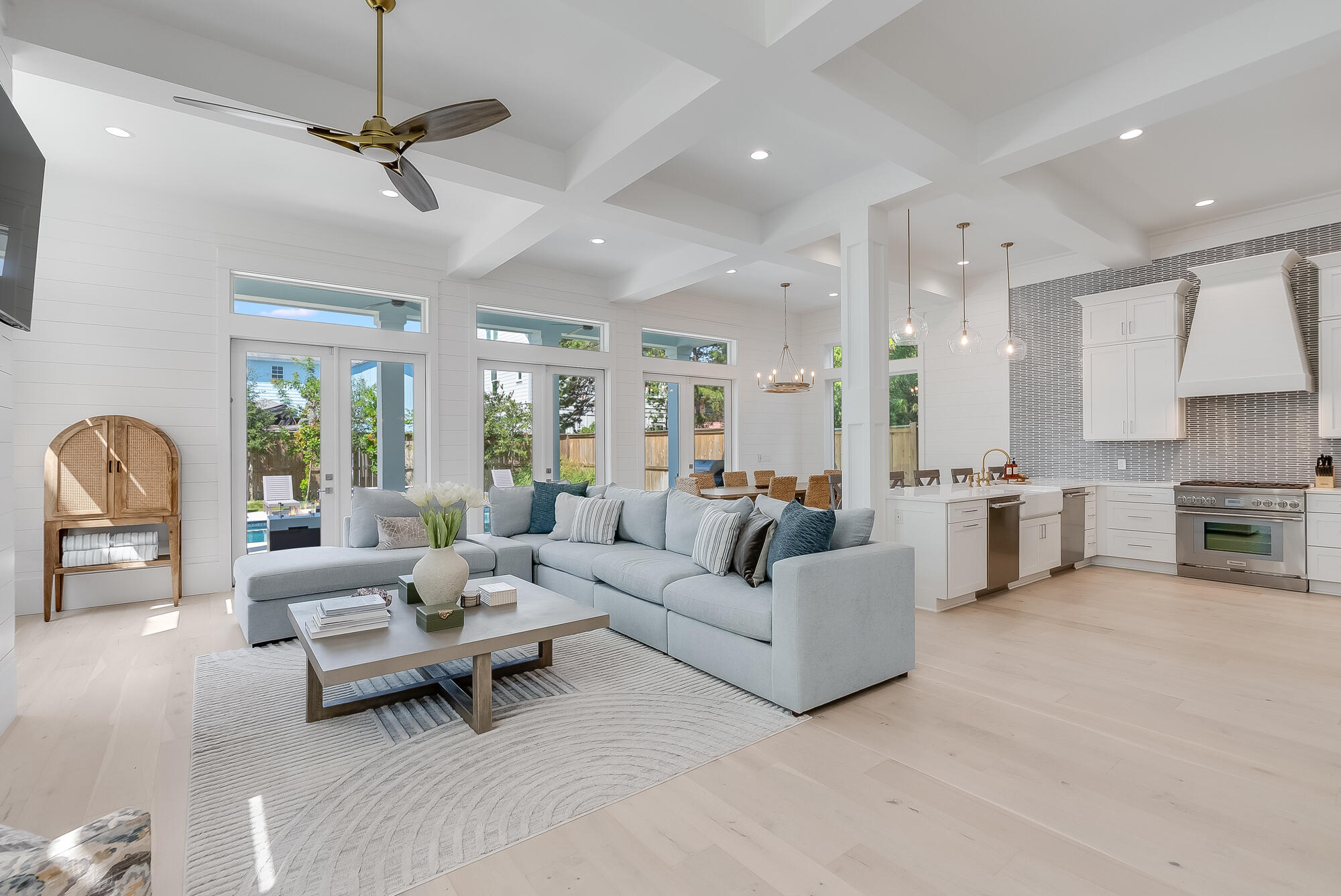 EASTERN LAKE S/D - Residential