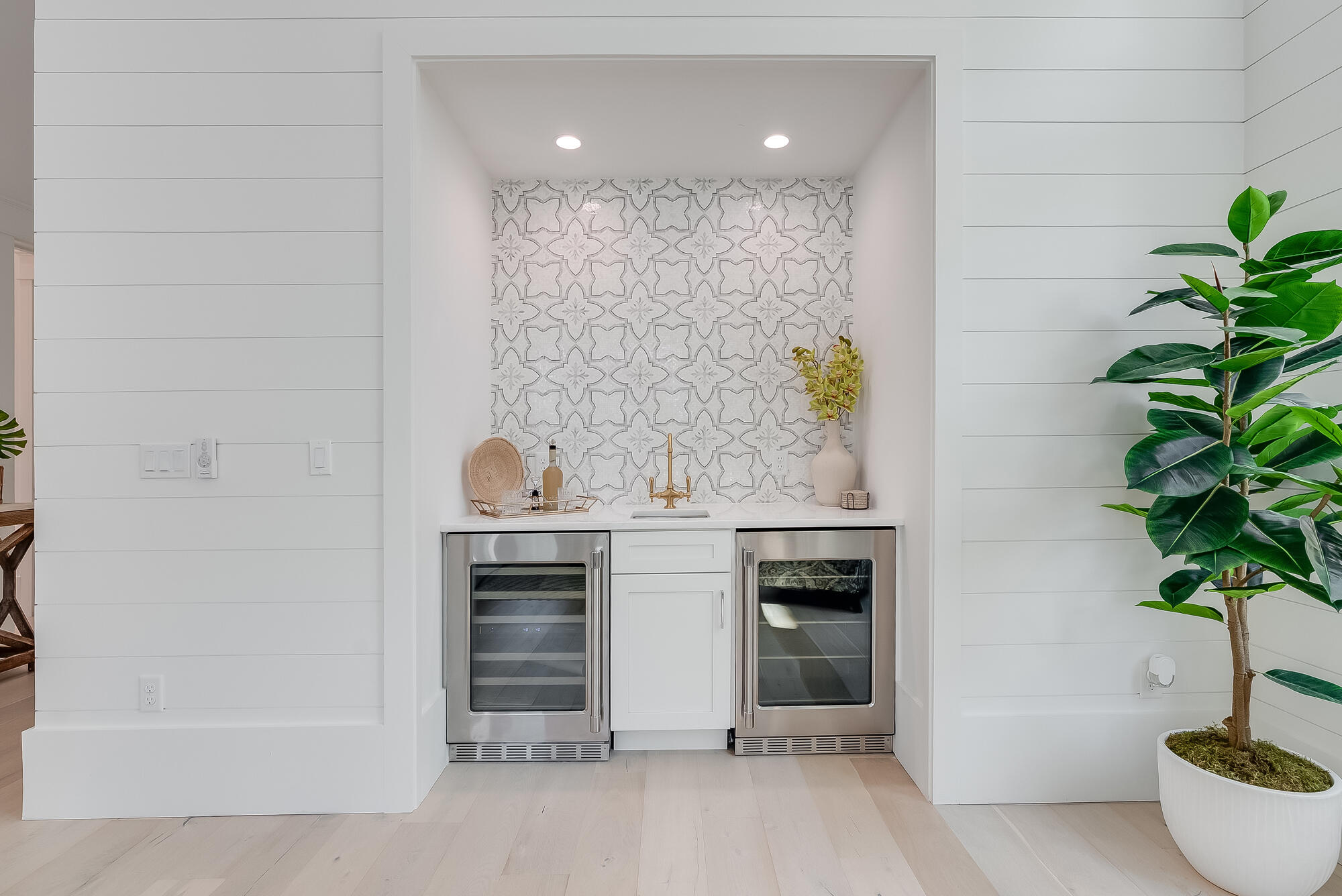 EASTERN LAKE S/D - Residential