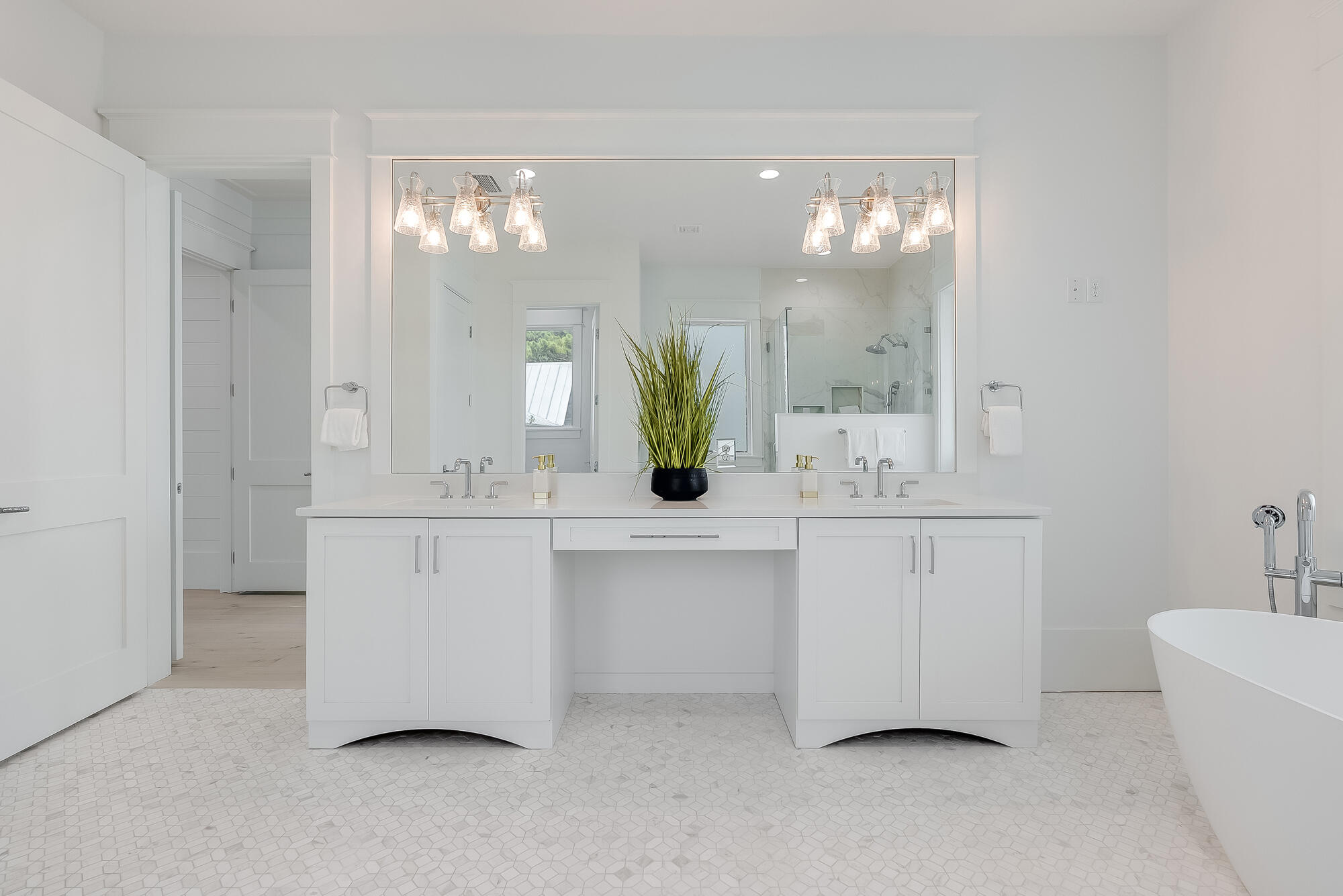 EASTERN LAKE S/D - Residential