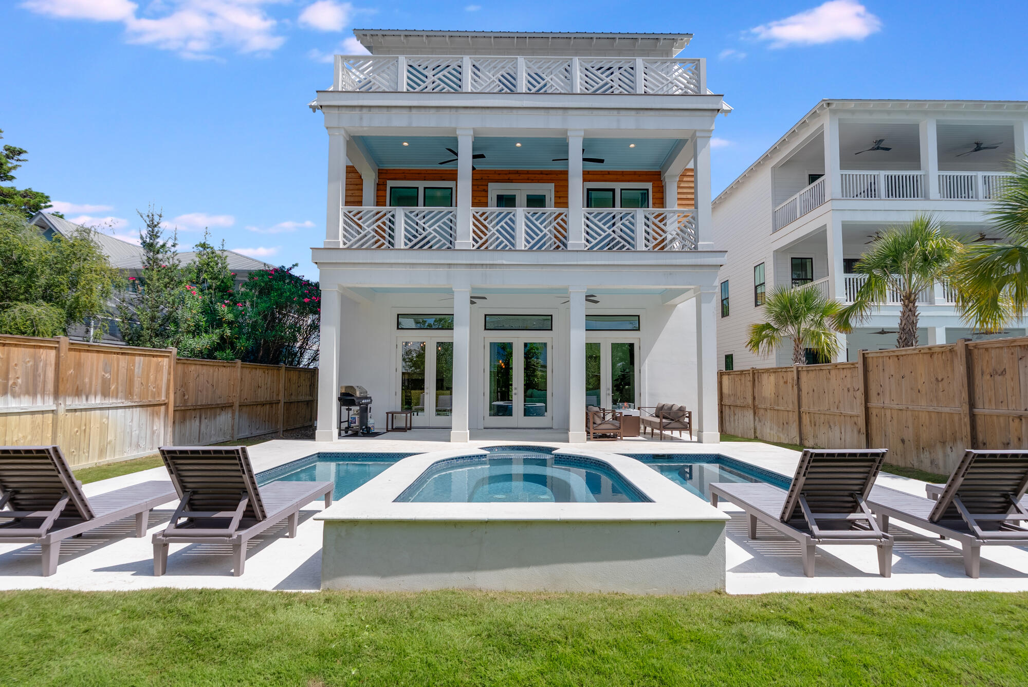 EASTERN LAKE S/D - Residential