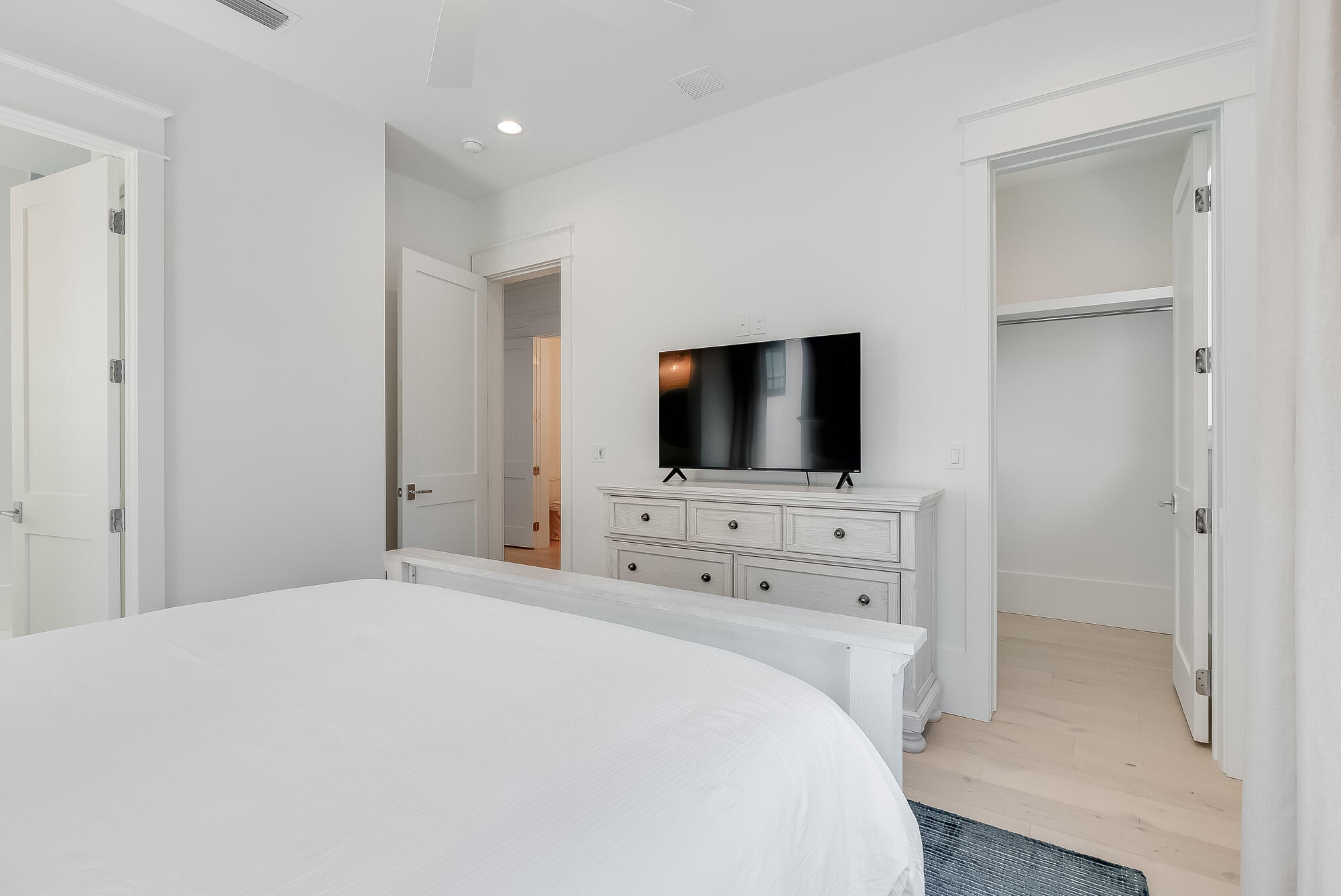 EASTERN LAKE S/D - Residential