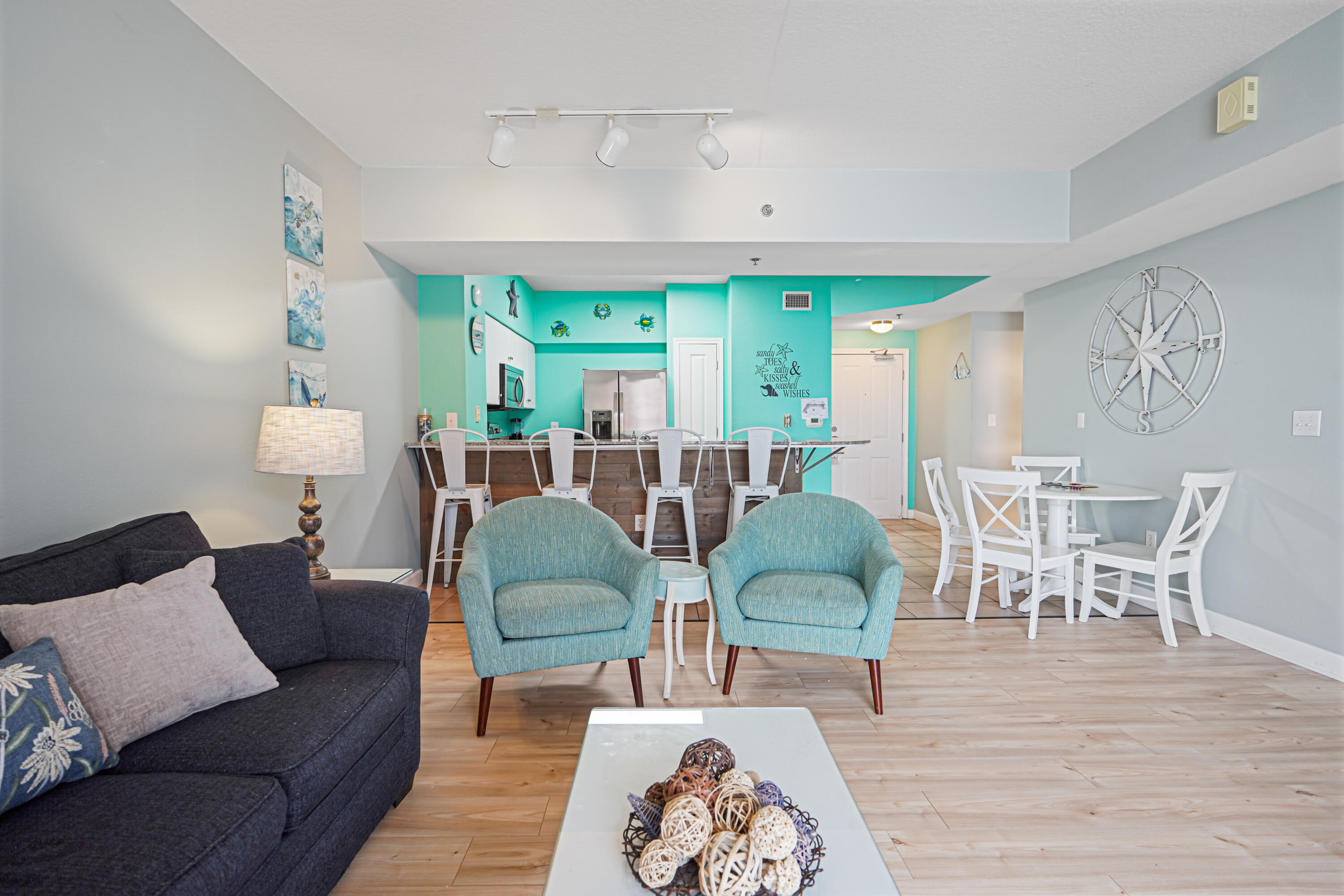 SHORES OF PANAMA - Residential
