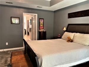 QUAYSIDE VILLAGE PH III - Residential Lease