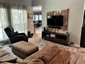 QUAYSIDE VILLAGE PH III - Residential Lease