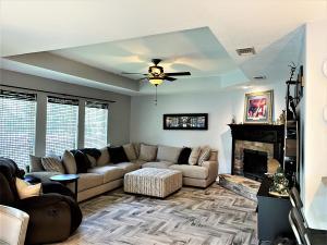 QUAYSIDE VILLAGE PH III - Residential Lease