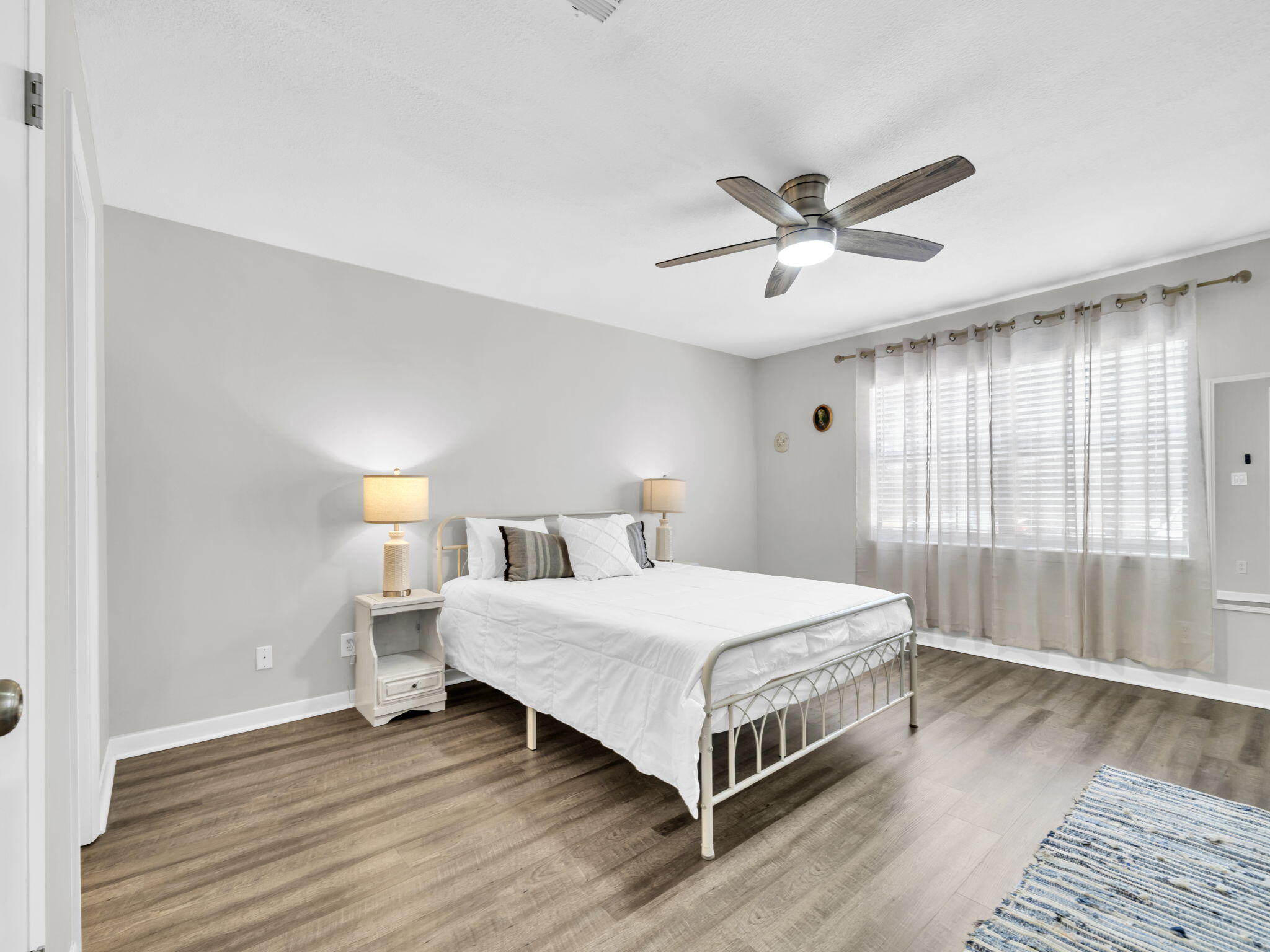 WOODHAM MANOR 4TH ADDN - Residential