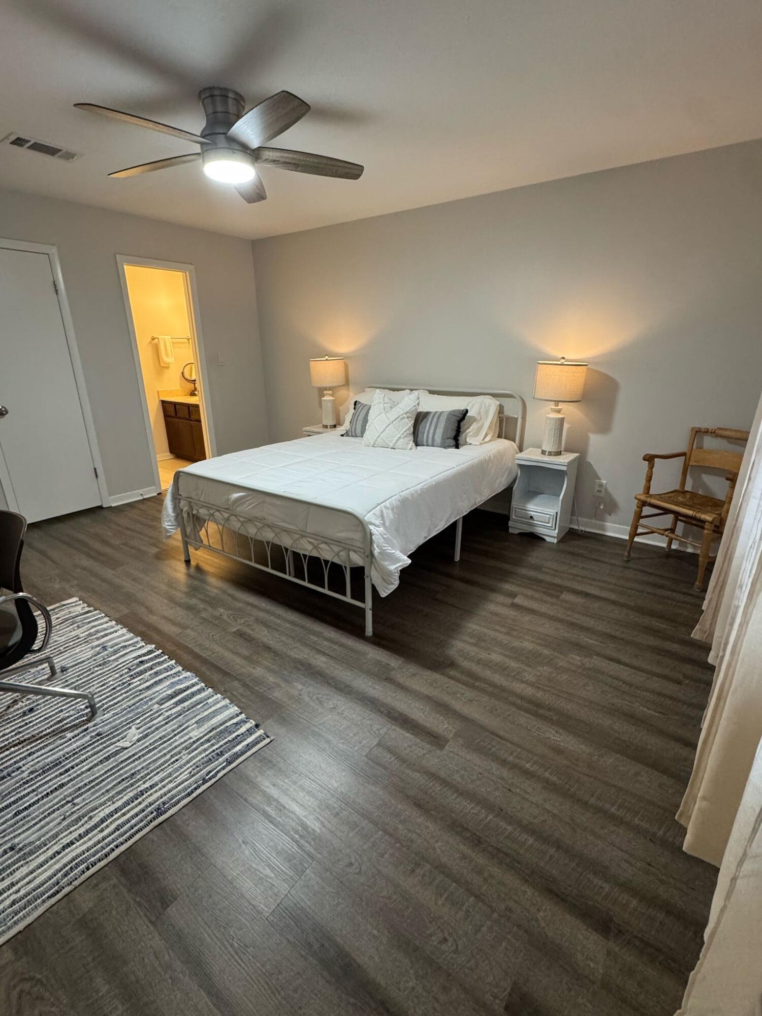 WOODHAM MANOR 4TH ADDN - Residential