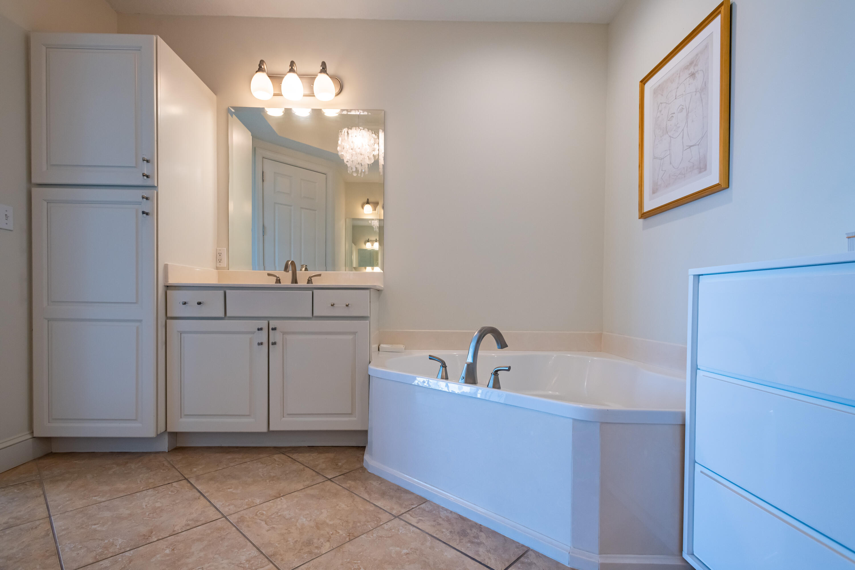ALEXANDER AT PALM COURT - Residential