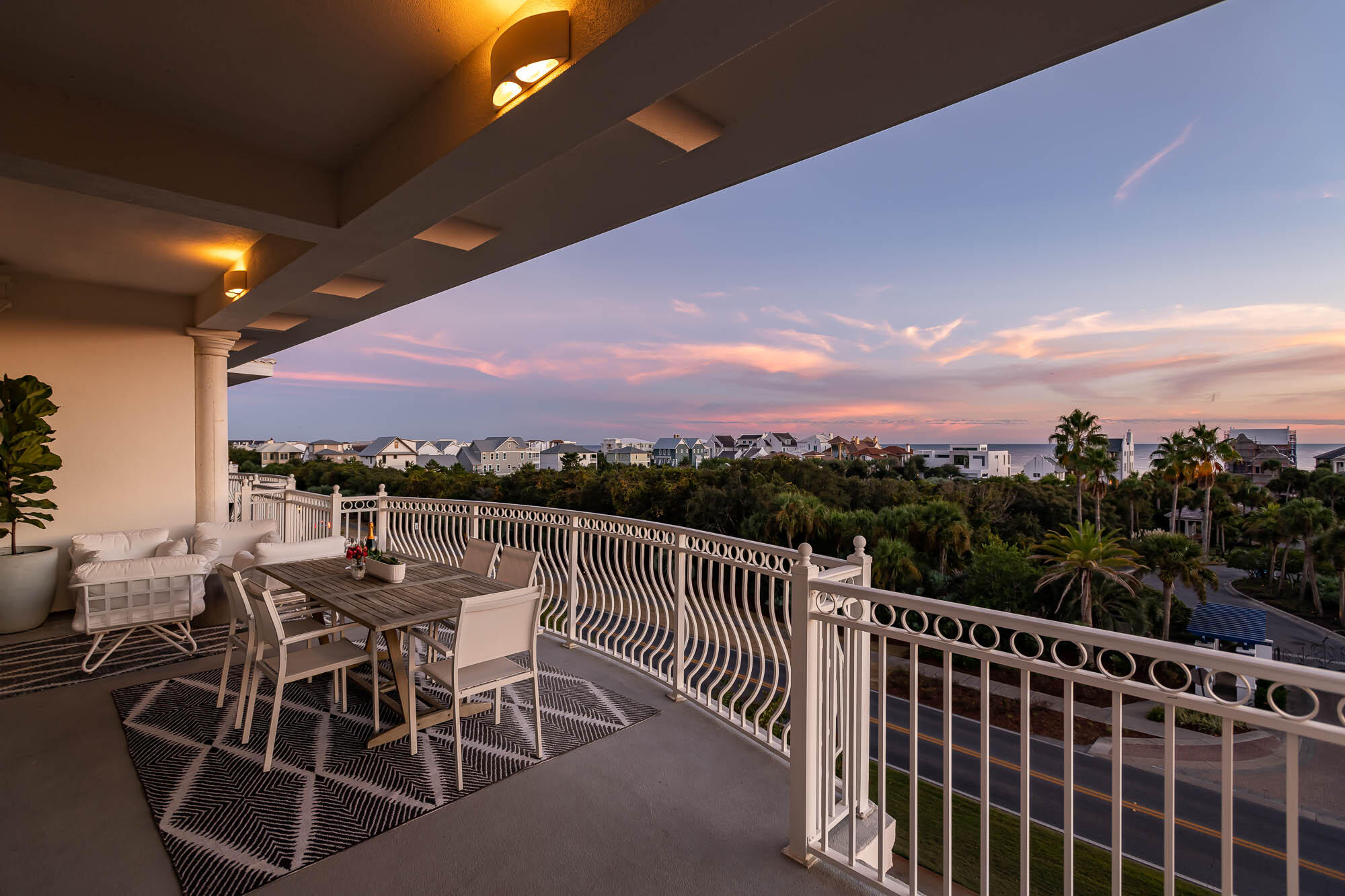 ALEXANDER AT PALM COURT - Residential