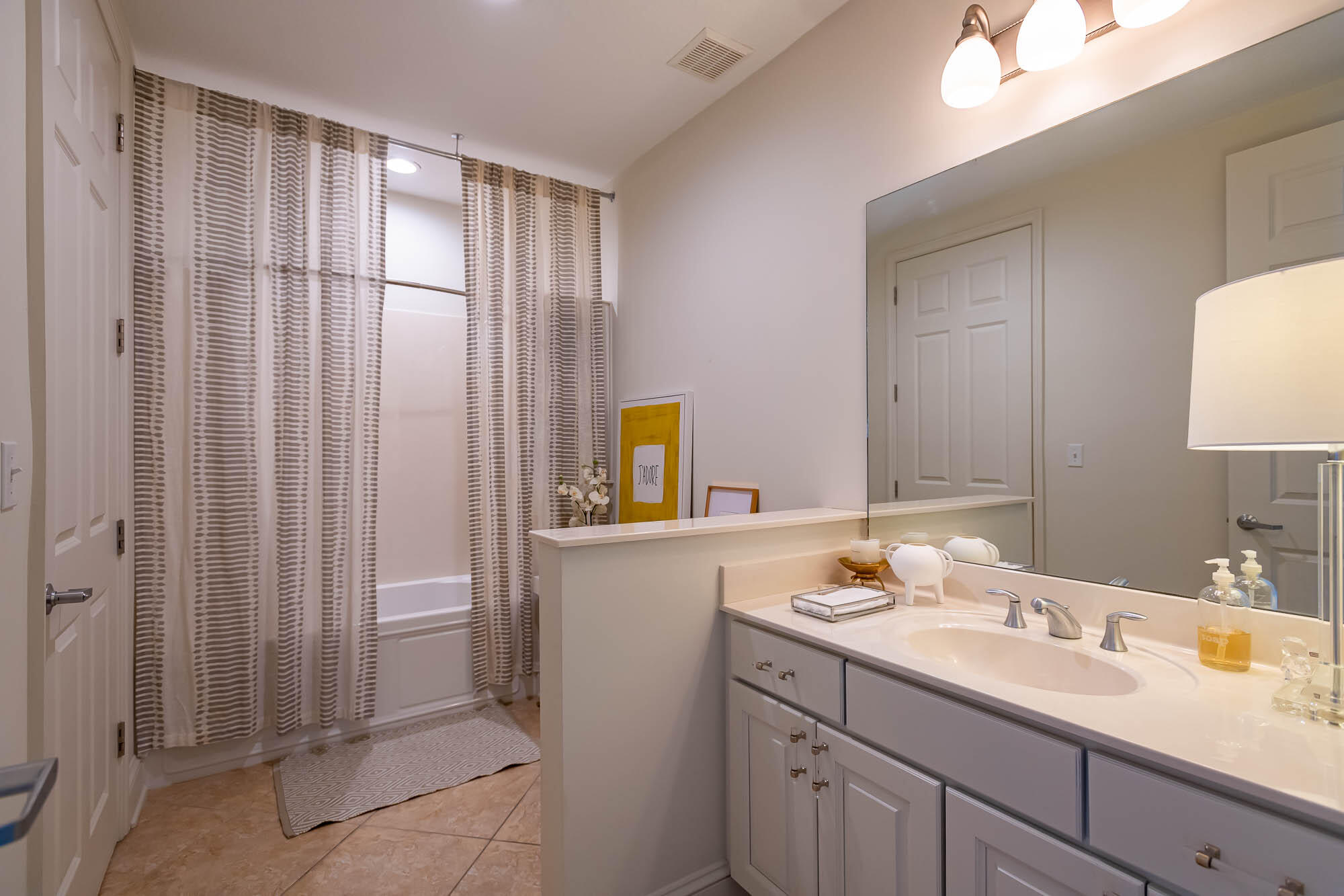 ALEXANDER AT PALM COURT - Residential