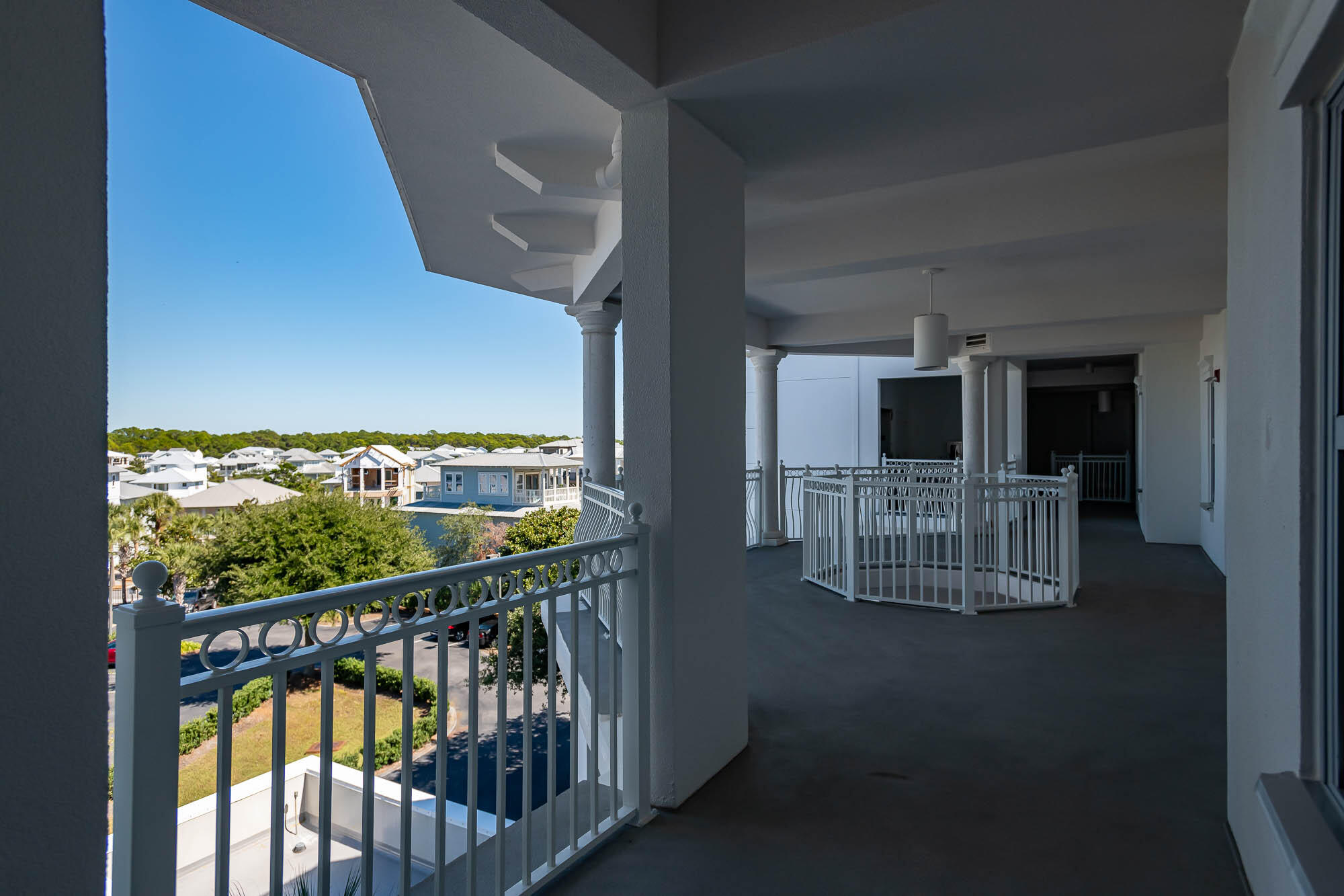 ALEXANDER AT PALM COURT - Residential