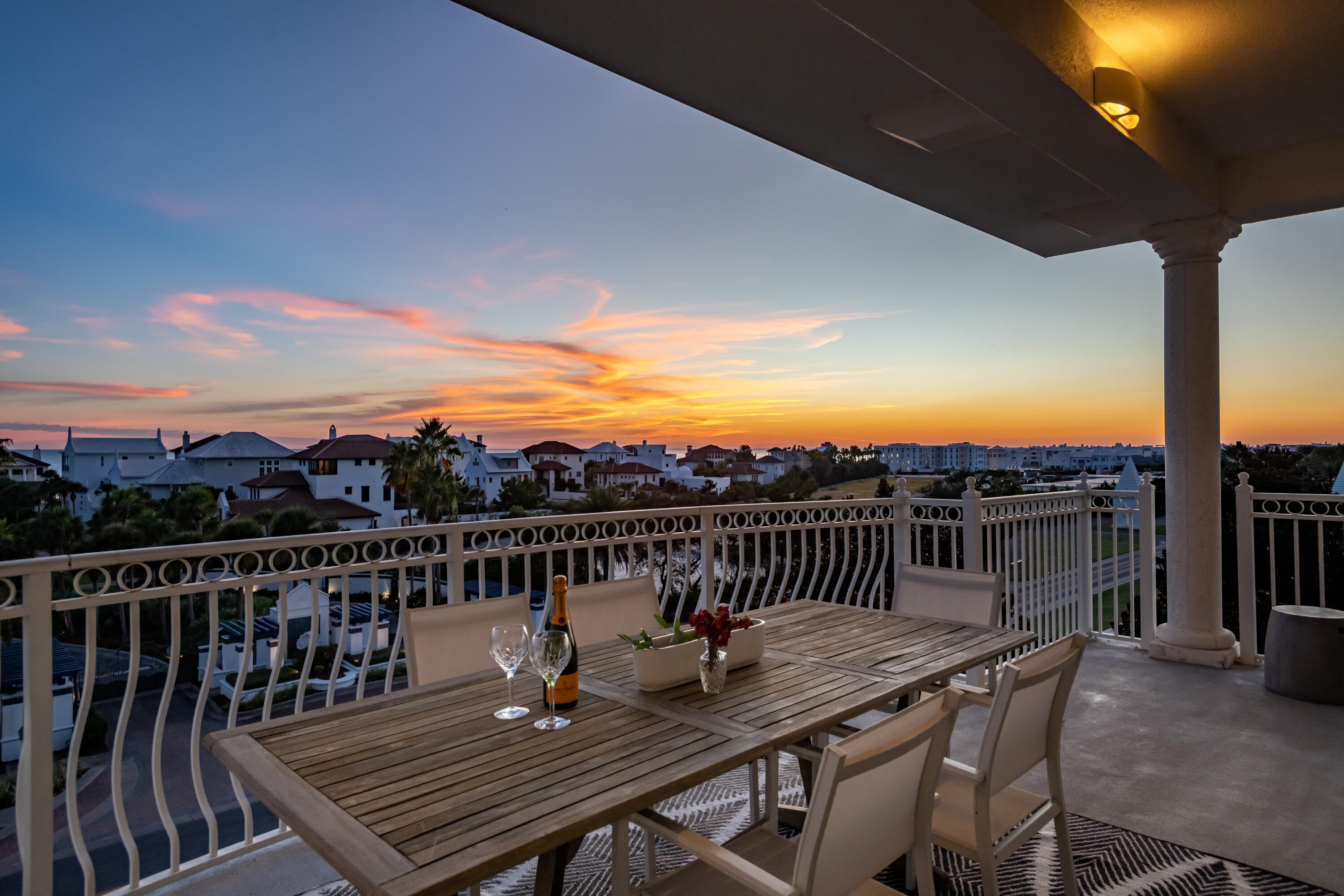 ALEXANDER AT PALM COURT - Residential