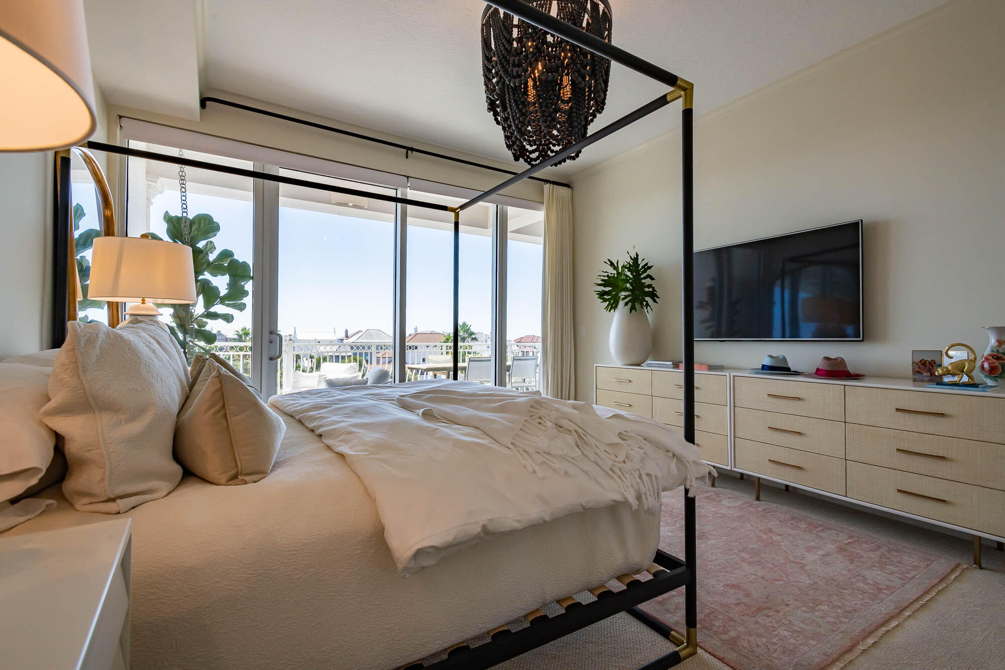 ALEXANDER AT PALM COURT - Residential