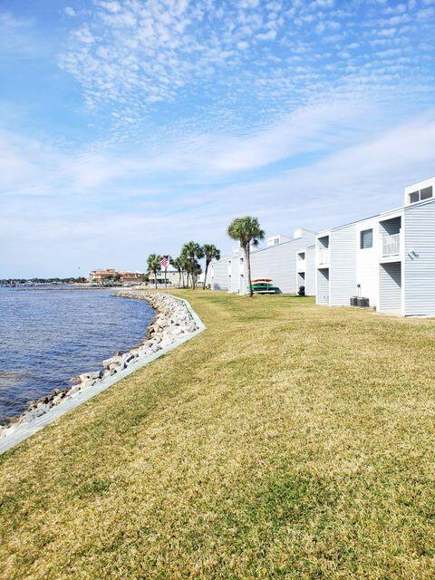 FINISTERRA CONDO - Residential