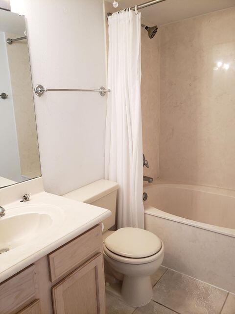 FINISTERRA CONDO - Residential