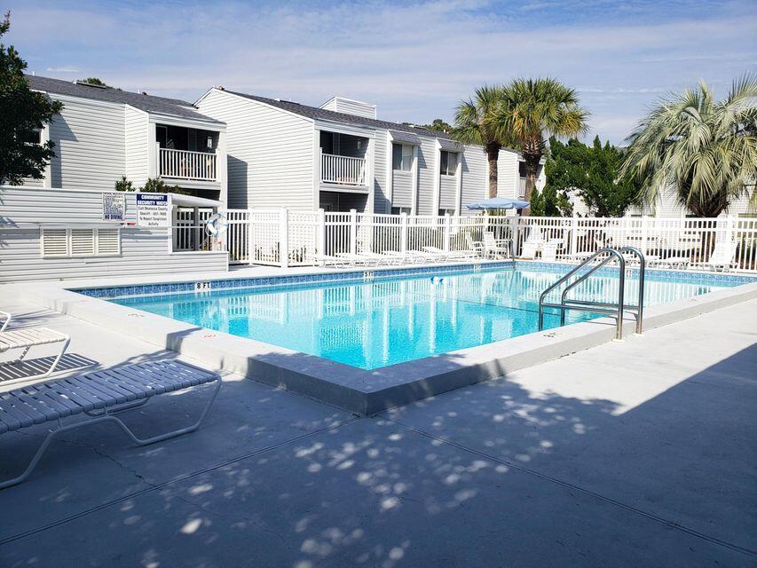 FINISTERRA CONDO - Residential
