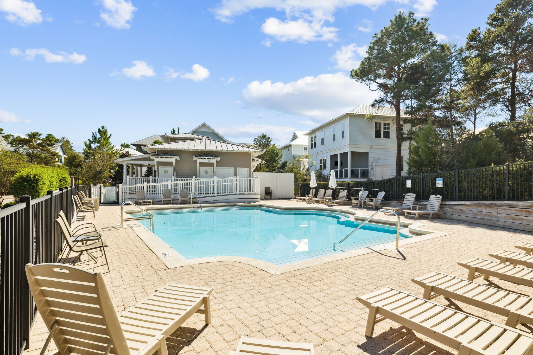 LAKESIDE AT BLUE MOUNTAIN BEACH - Residential