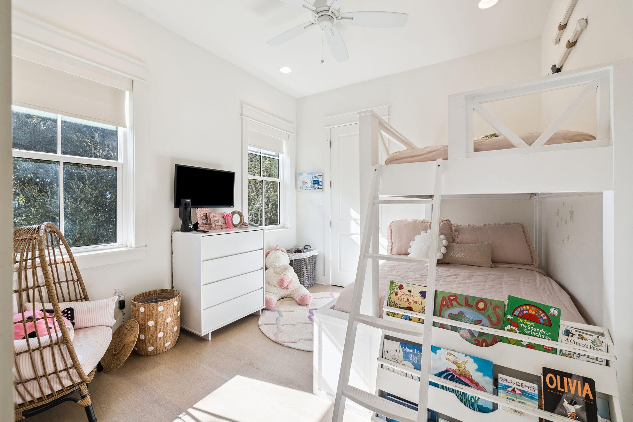 LAKESIDE AT BLUE MOUNTAIN BEACH - Residential