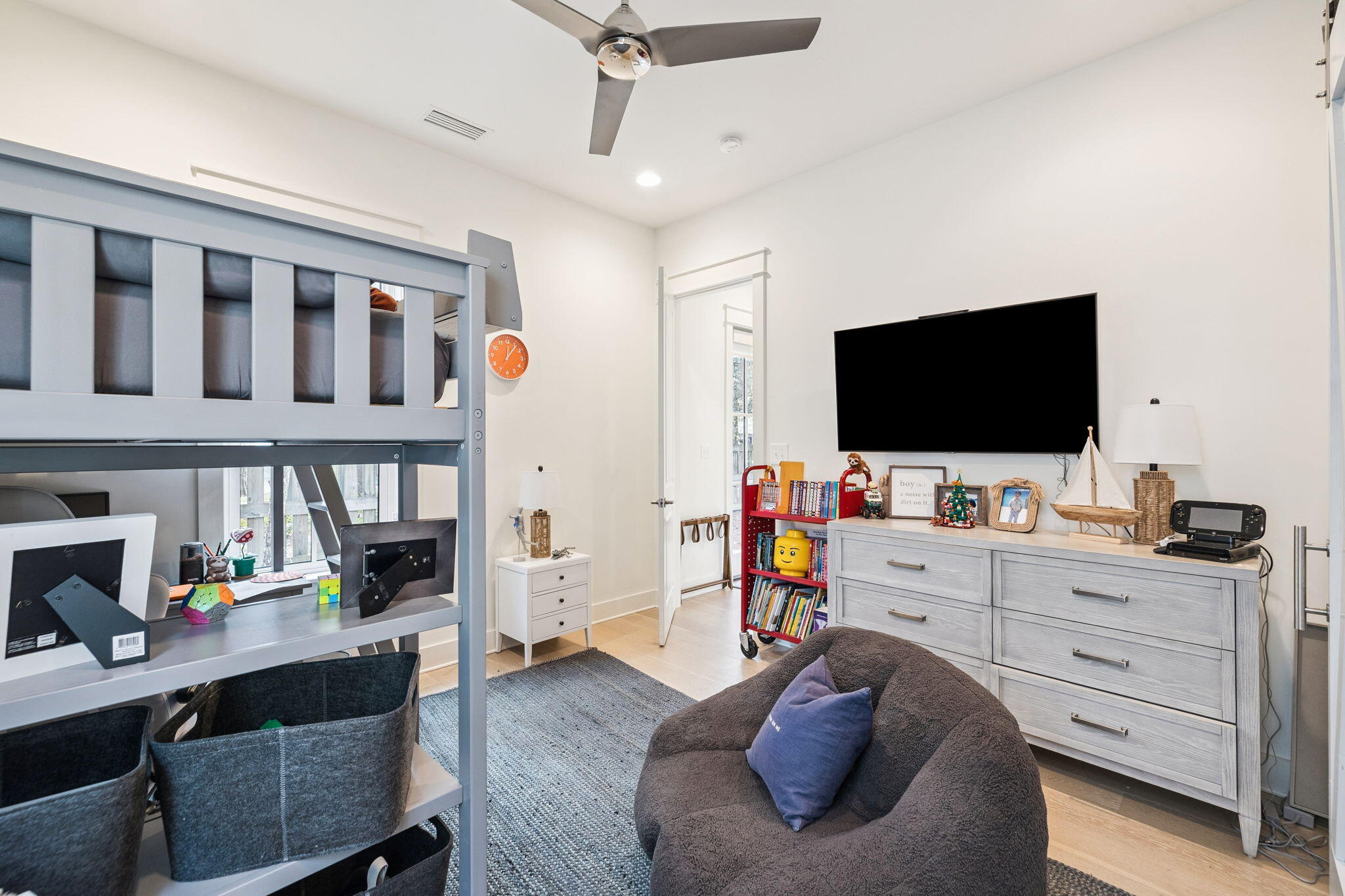 LAKESIDE AT BLUE MOUNTAIN BEACH - Residential