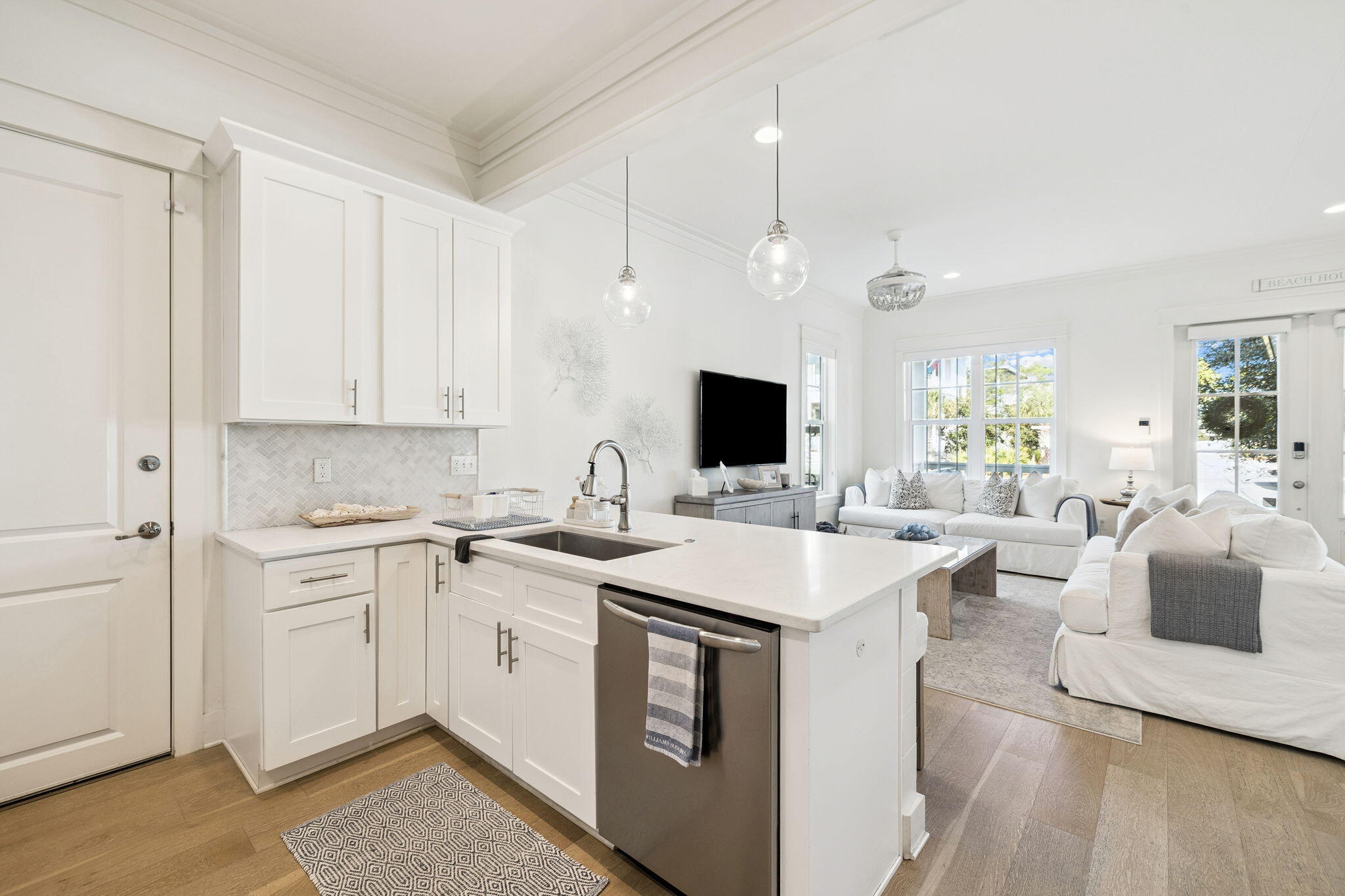 LAKESIDE AT BLUE MOUNTAIN BEACH - Residential