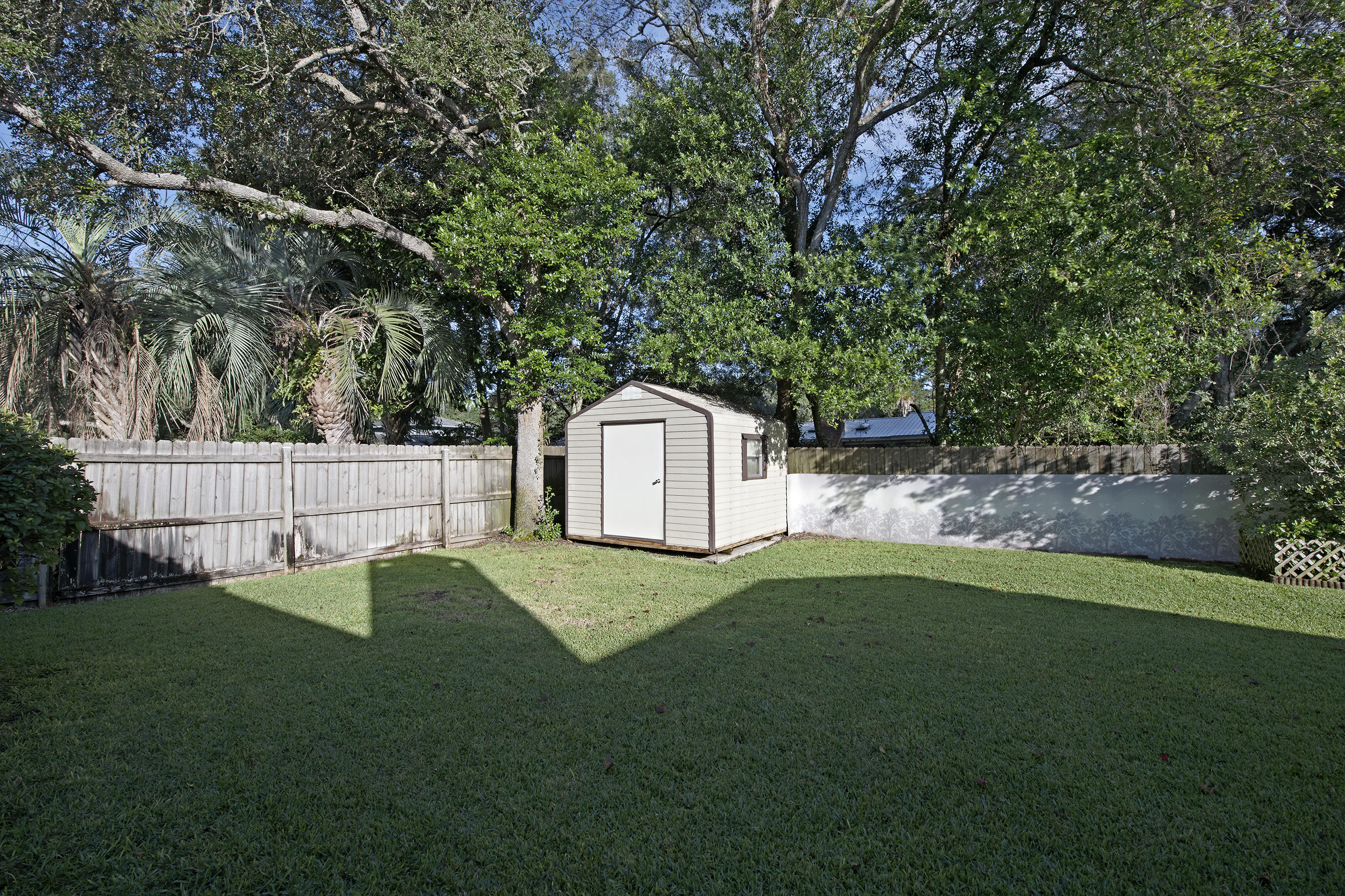 LAKE LORRAINE ESTATES 2 - Residential