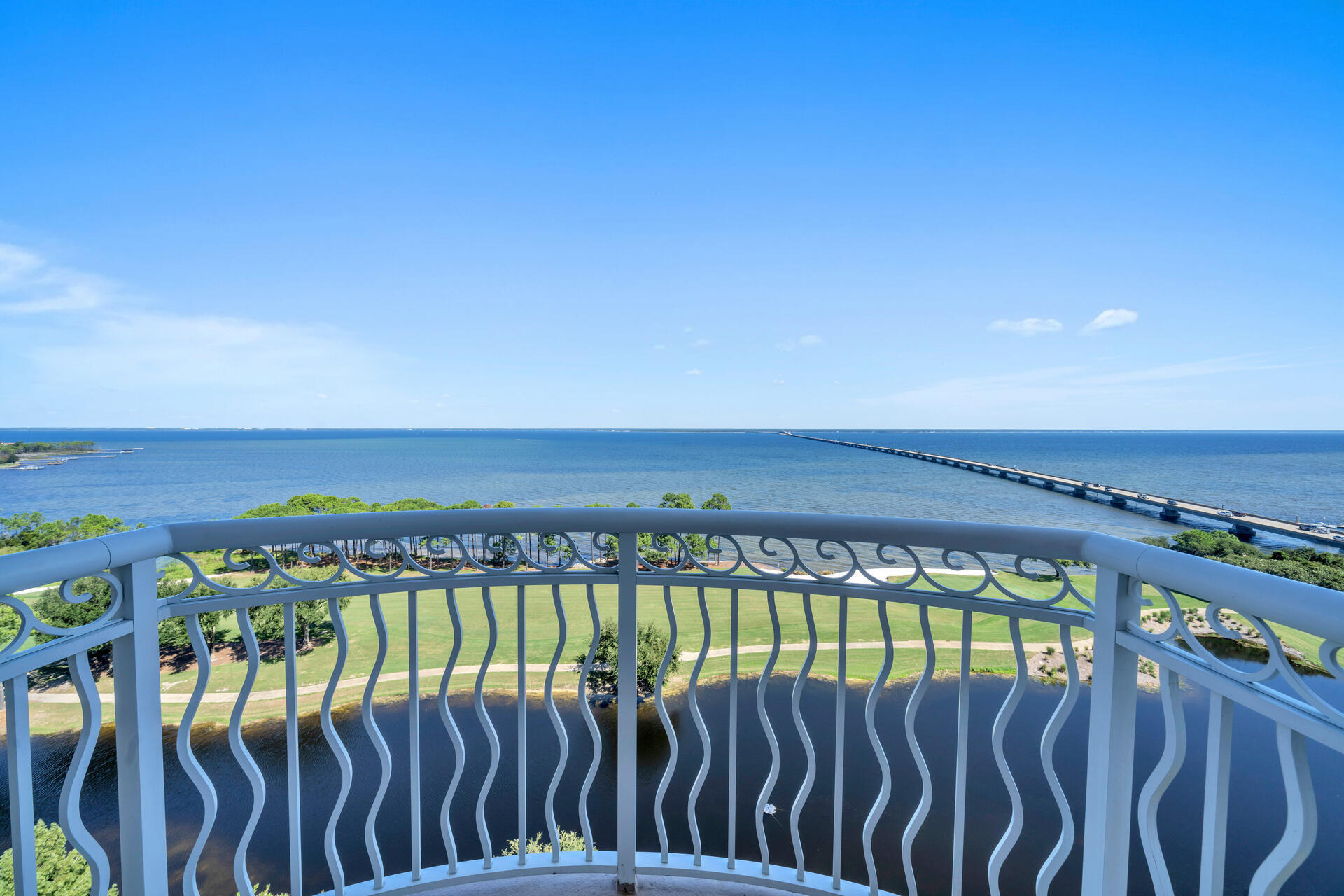 ONE WATER PLACE - Residential